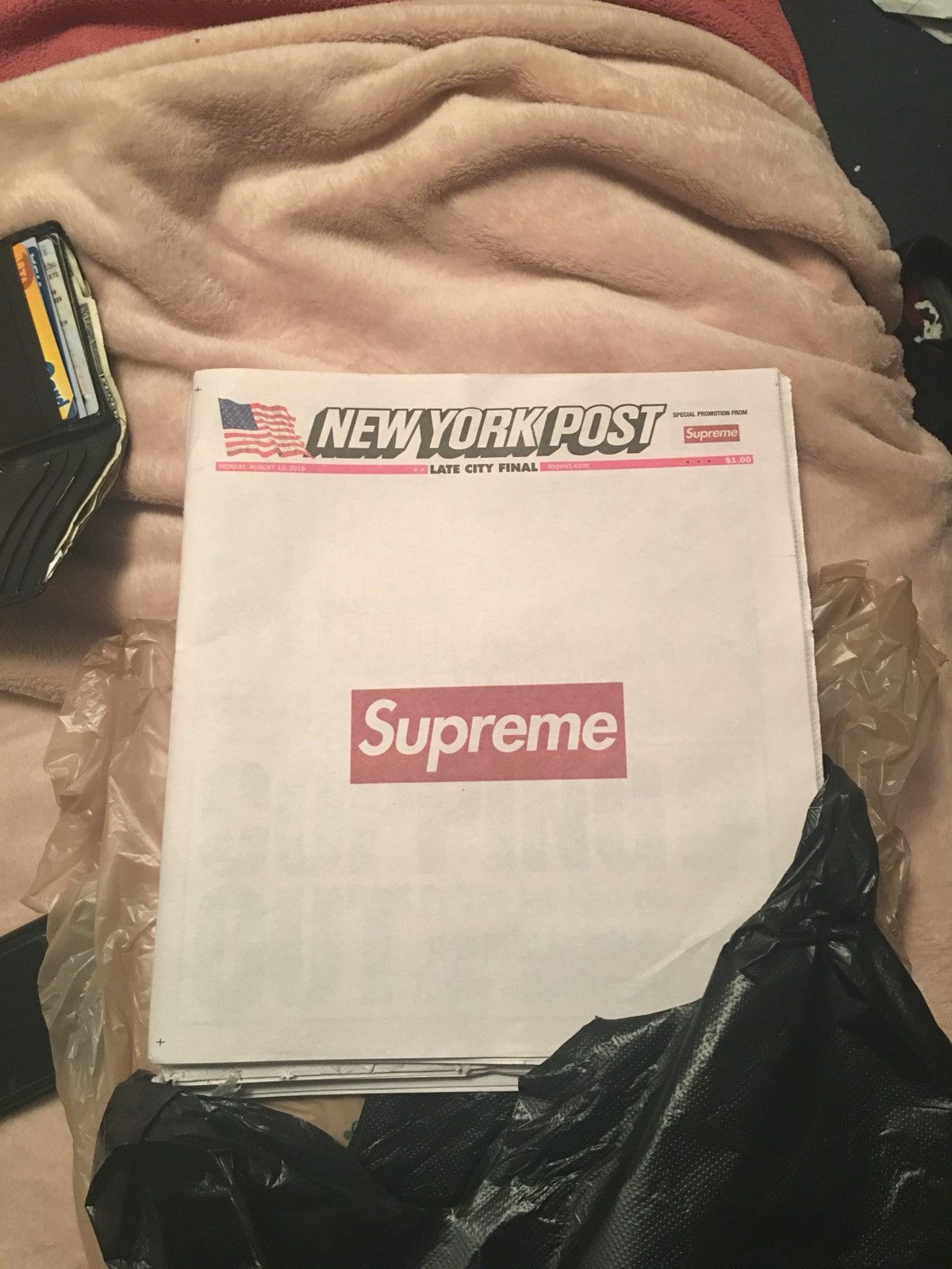 Supreme Supreme Newspaper Size ONE SIZE - 2 Thumbnail