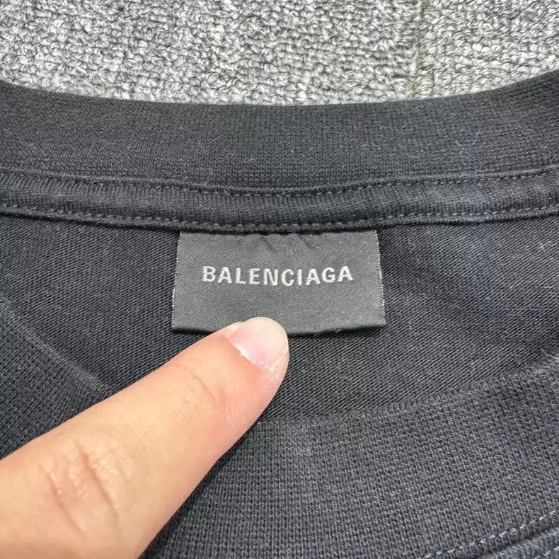 Balenciaga Balenciaga hand drawn wave cola short sleeved Size US XS / EU 42 / 0 - 2 Thumbnail