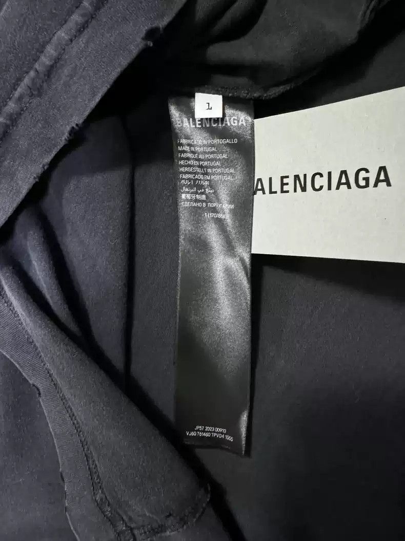 Balenciaga Balenciaga Perforated Lighter Iron Sheet Collar Hole Short Size US S / EU 44-46 / 1 - 4 Thumbnail