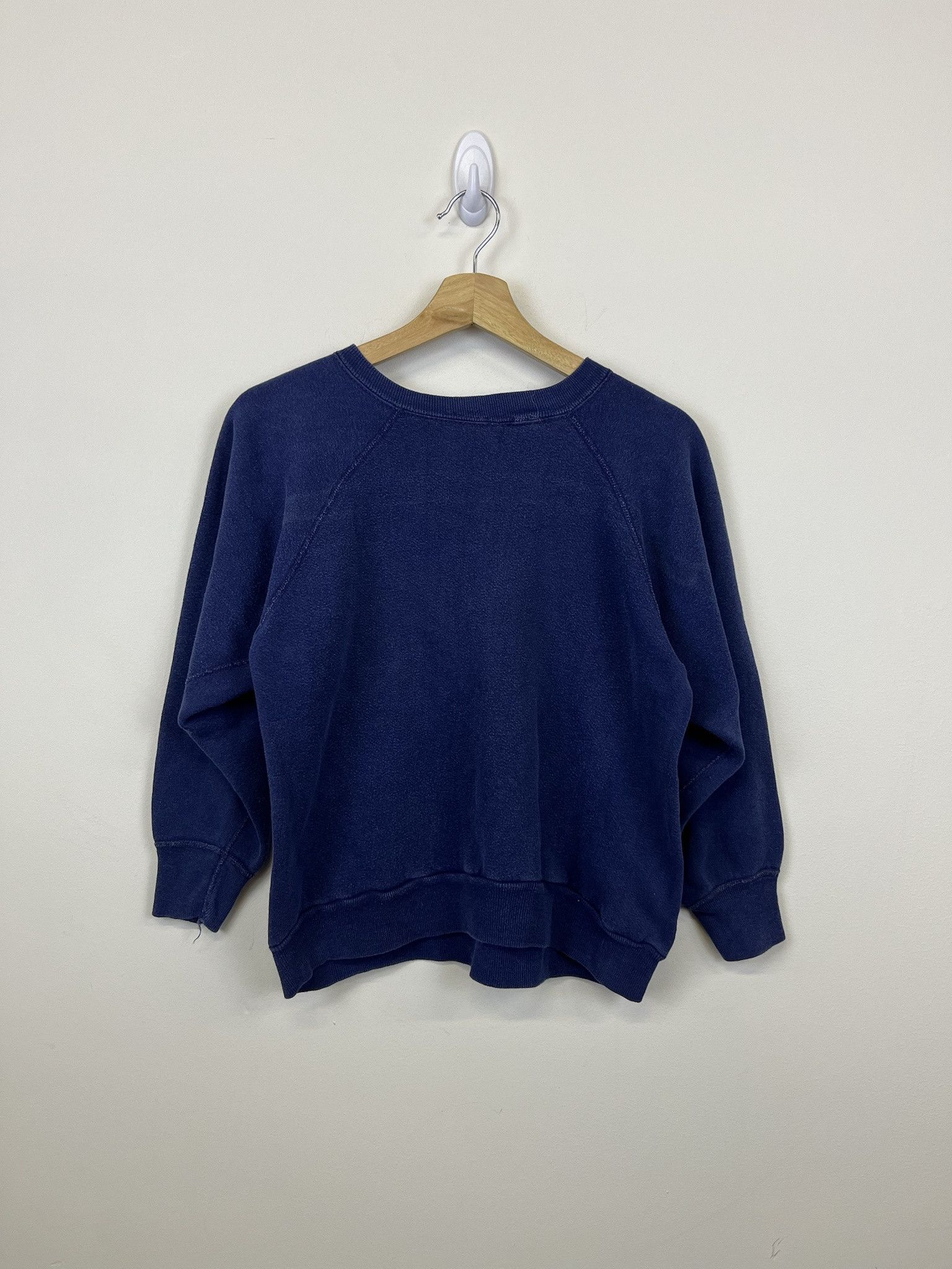 Russell Athletic No Tag Vintage Crewneck Conference Point Raglan Crewneck Size US S / EU 44-46 / 1 - 2 Thumbnail