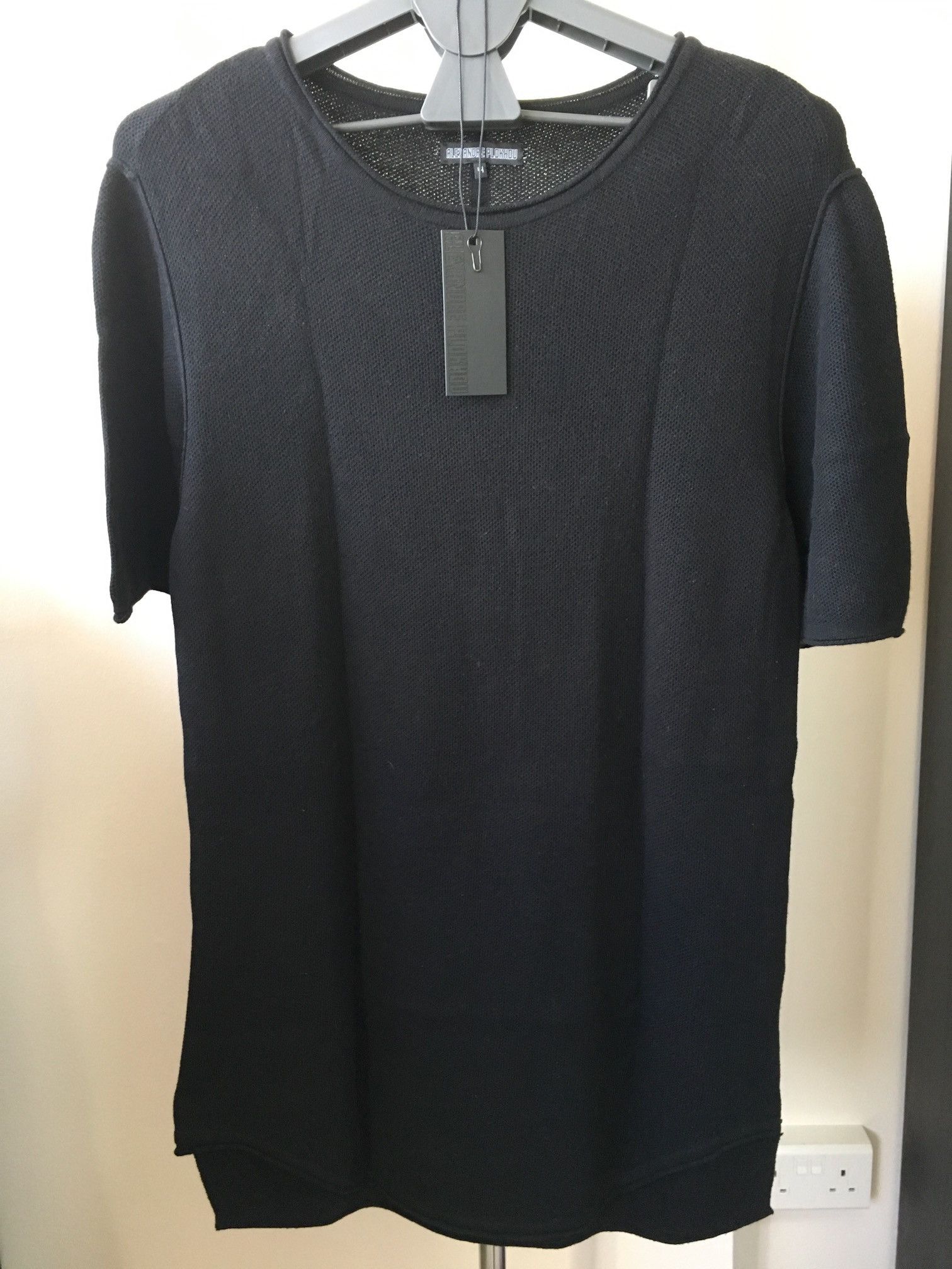 SHORT SLEEVE PULLOVER