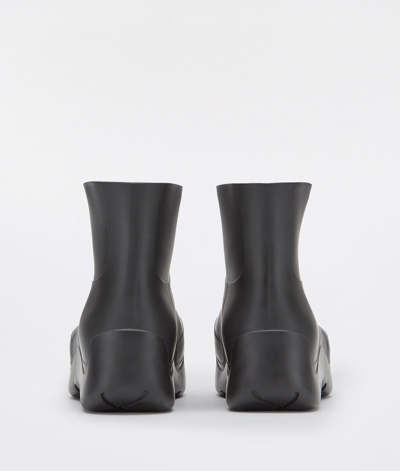Bottega Veneta Black Rubber Puddle Ankle Boot Size US 6 / IT 36 - 3 Thumbnail
