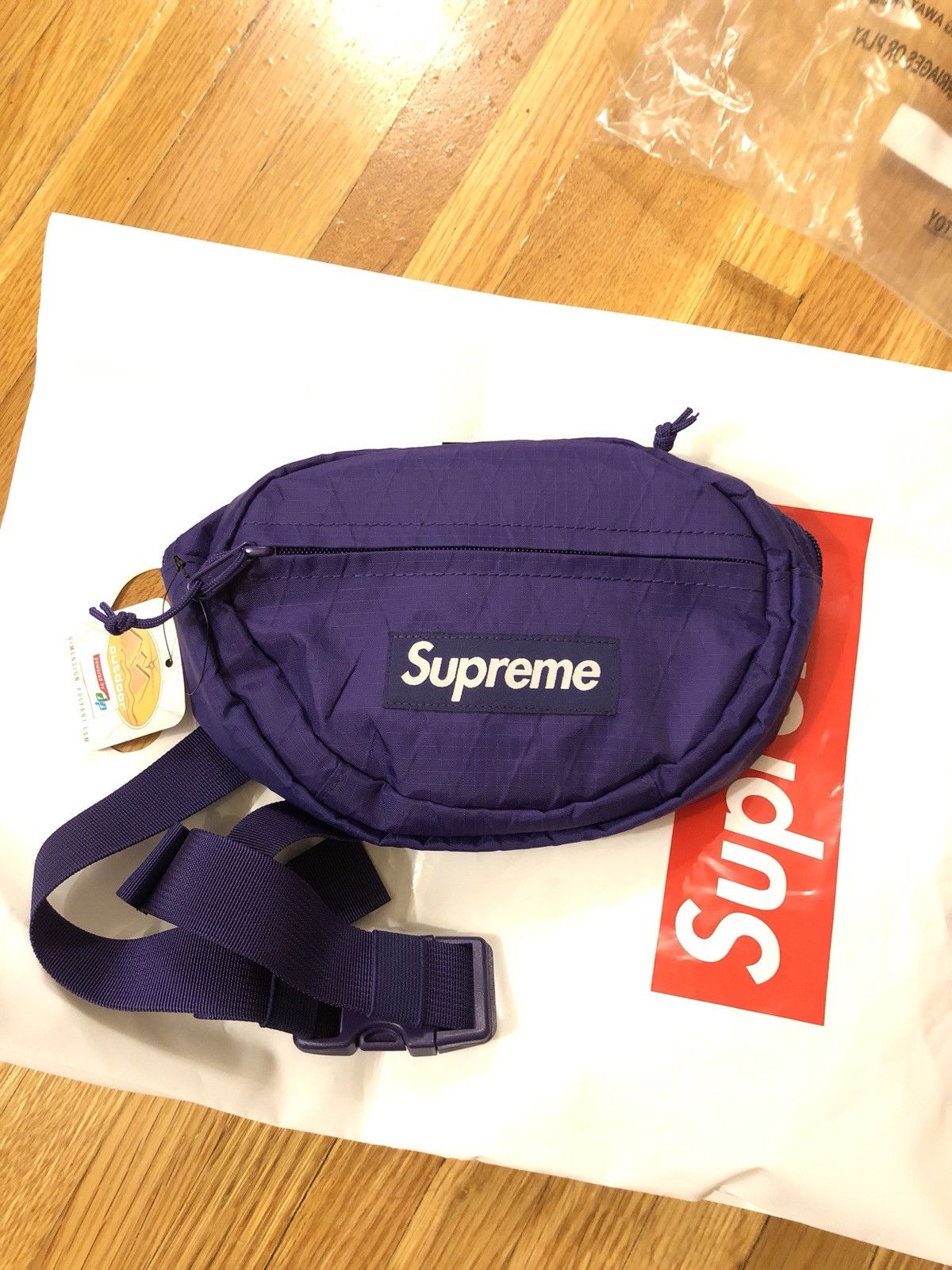 Supreme FW18 Waist Bag Purple - Novelship