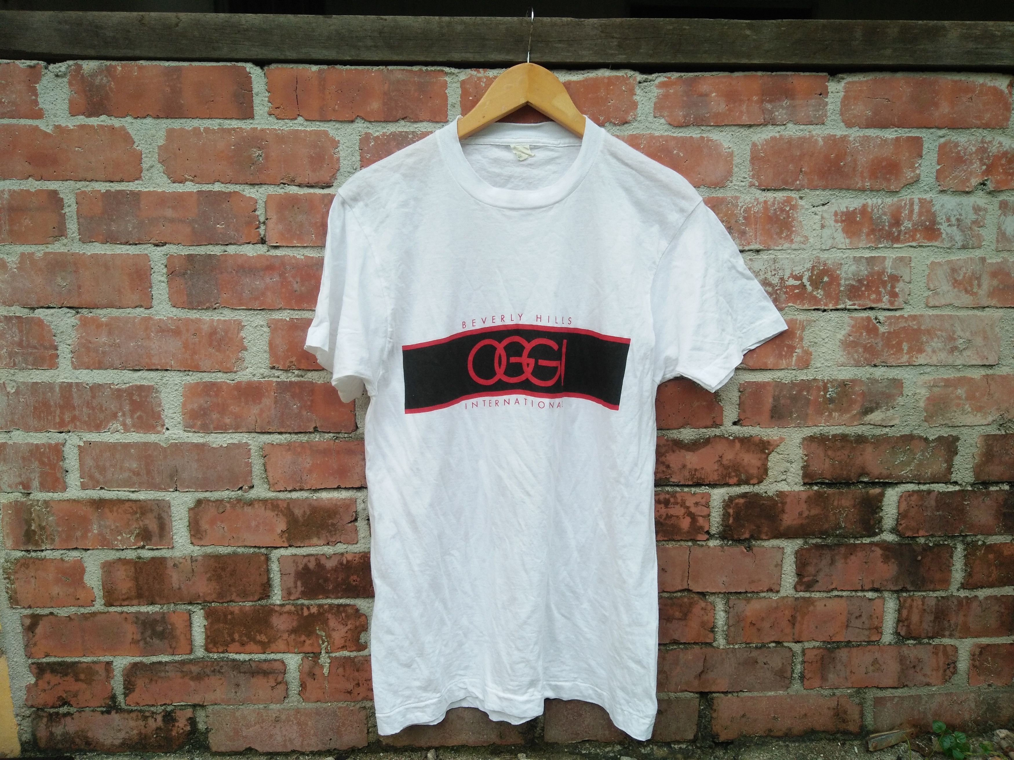 Vintage 80s OGGI Beverly Hills International shirt