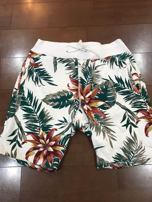 Supreme Supreme 2012 floral sweat shorts white | Grailed