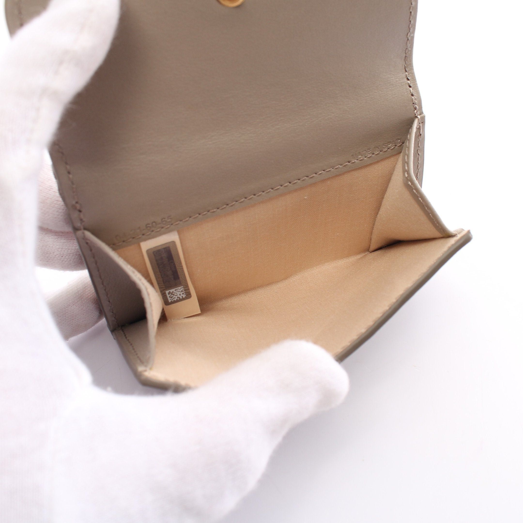 Chloe Chloe Chloe C Croesie Trifold Wallet Compact Leather Gray Beige Size ONE SIZE - 7 Thumbnail