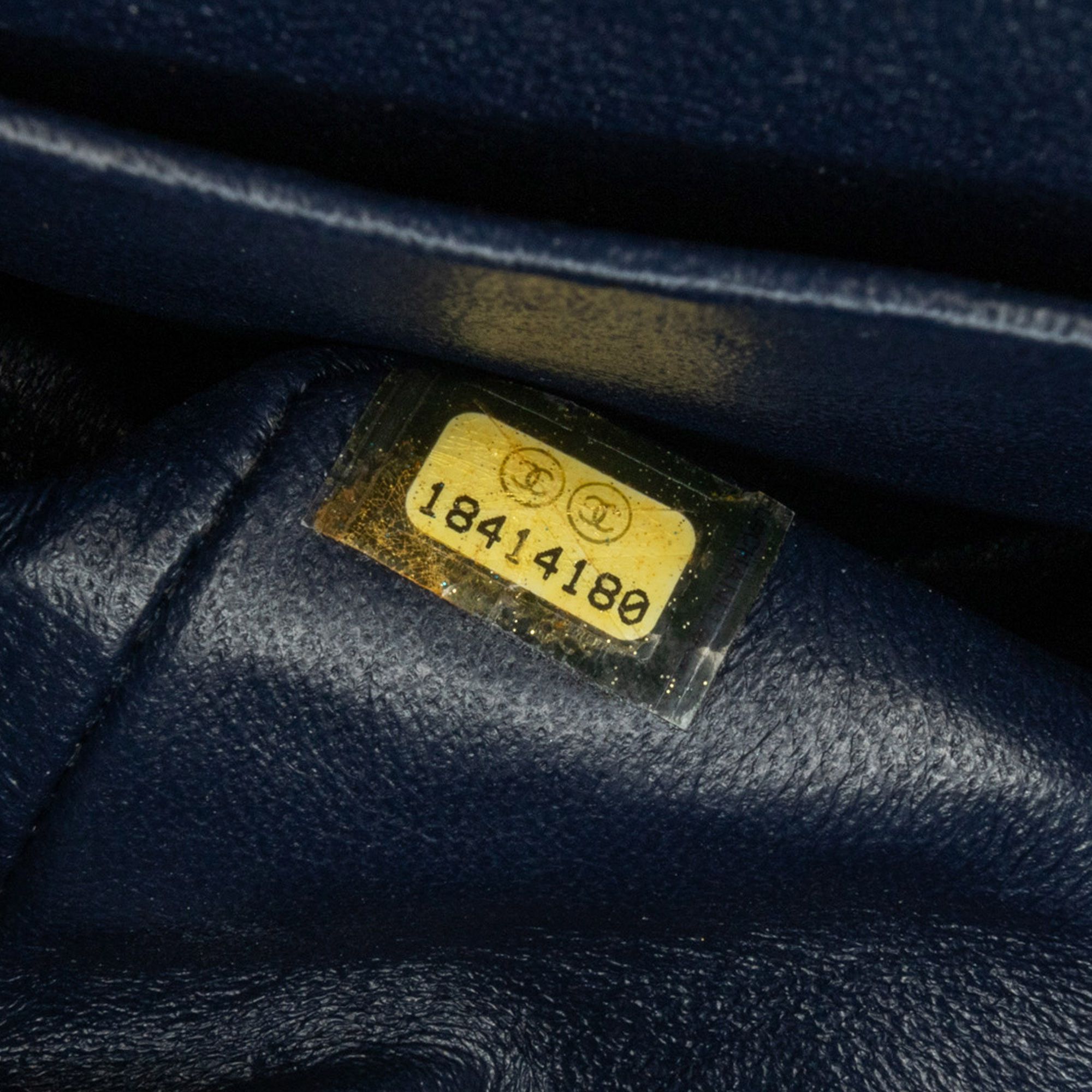 Chanel Chanel Jumbo Classic Lambskin Double Flap Size ONE SIZE - 9 Thumbnail