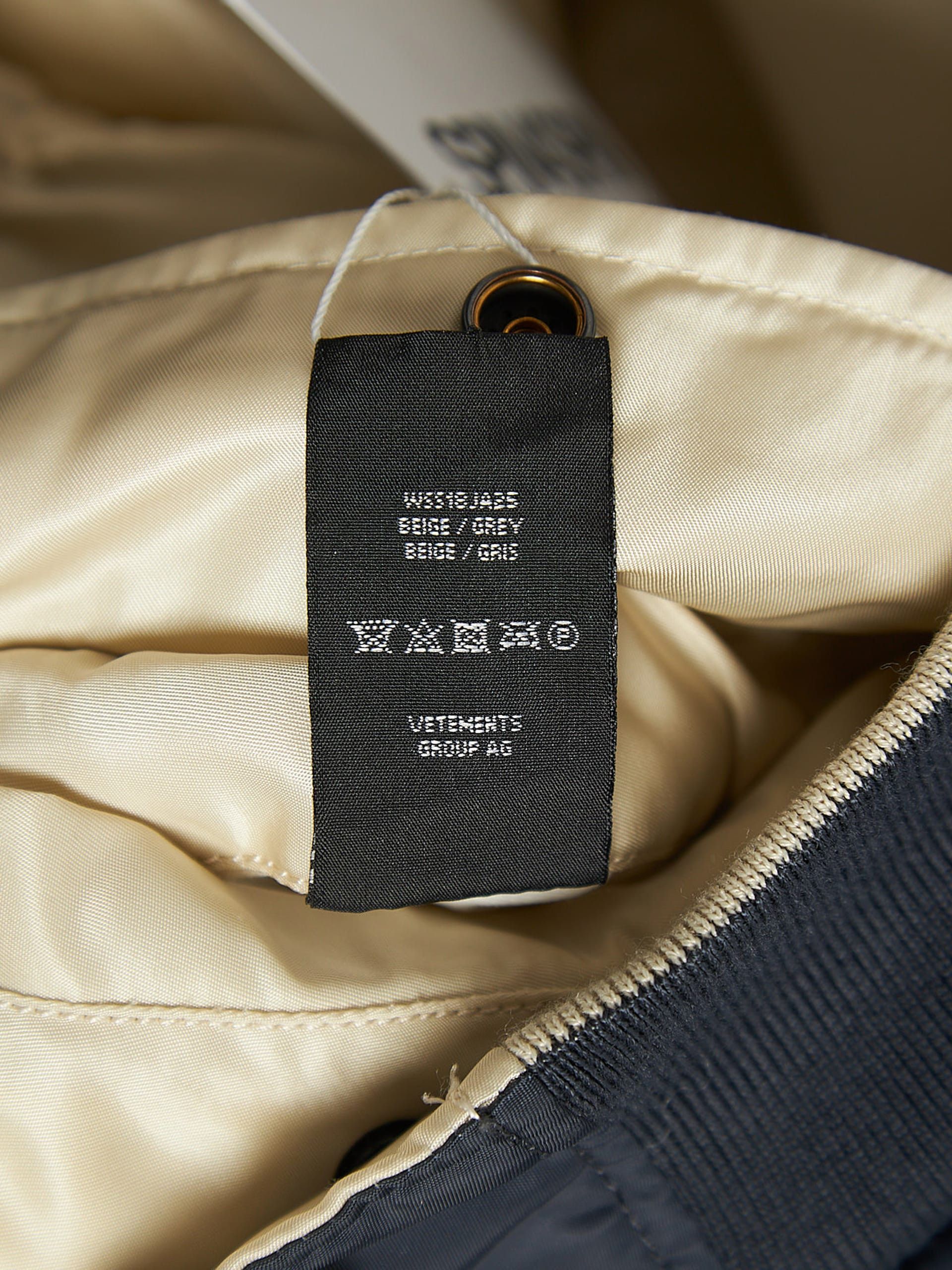 Vetements Navy and Ivory Oversized Reversible Bomber Size US XS / EU 42 / 0 - 4 Thumbnail