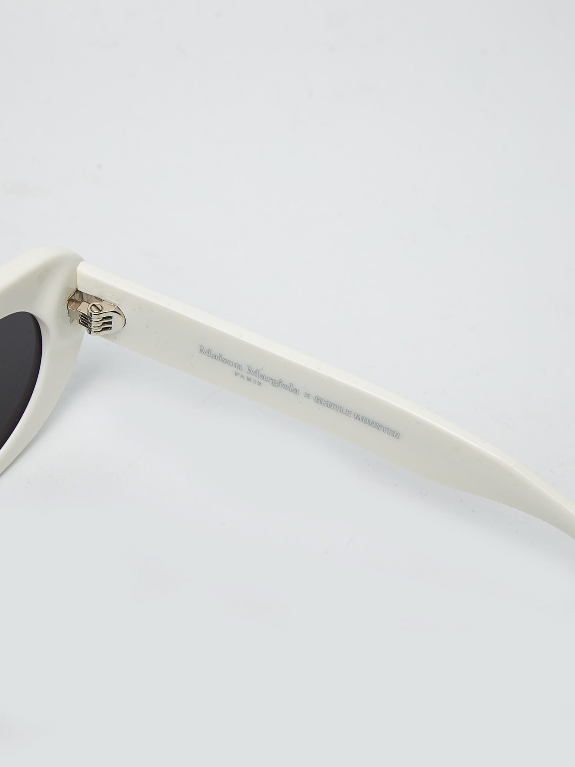 Gentle Monster White MM004 Sunglasses Size ONE SIZE - 4 Thumbnail