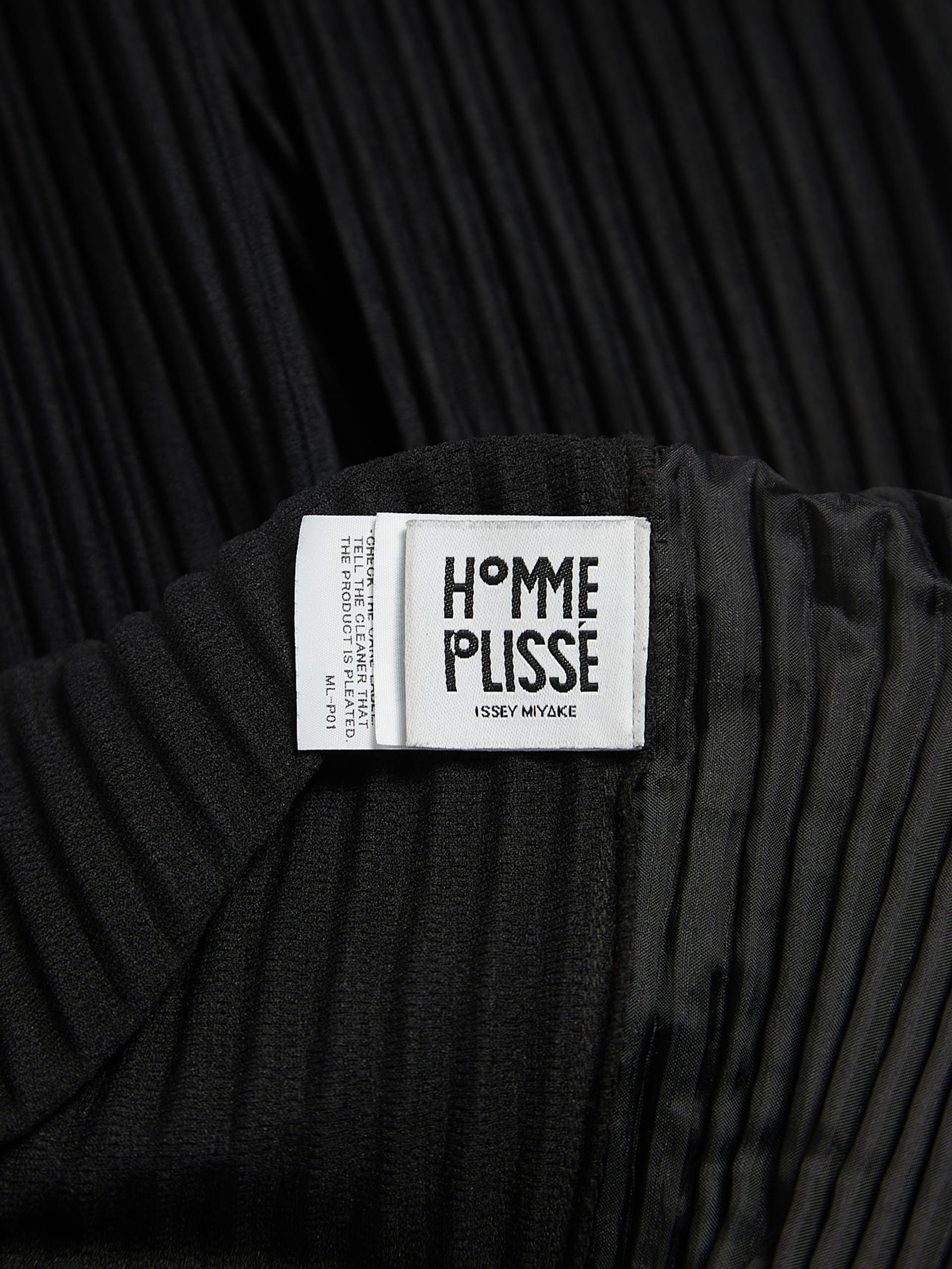 Issey Miyake Black Pleated Polyester Pants Size US 33 - 4 Thumbnail