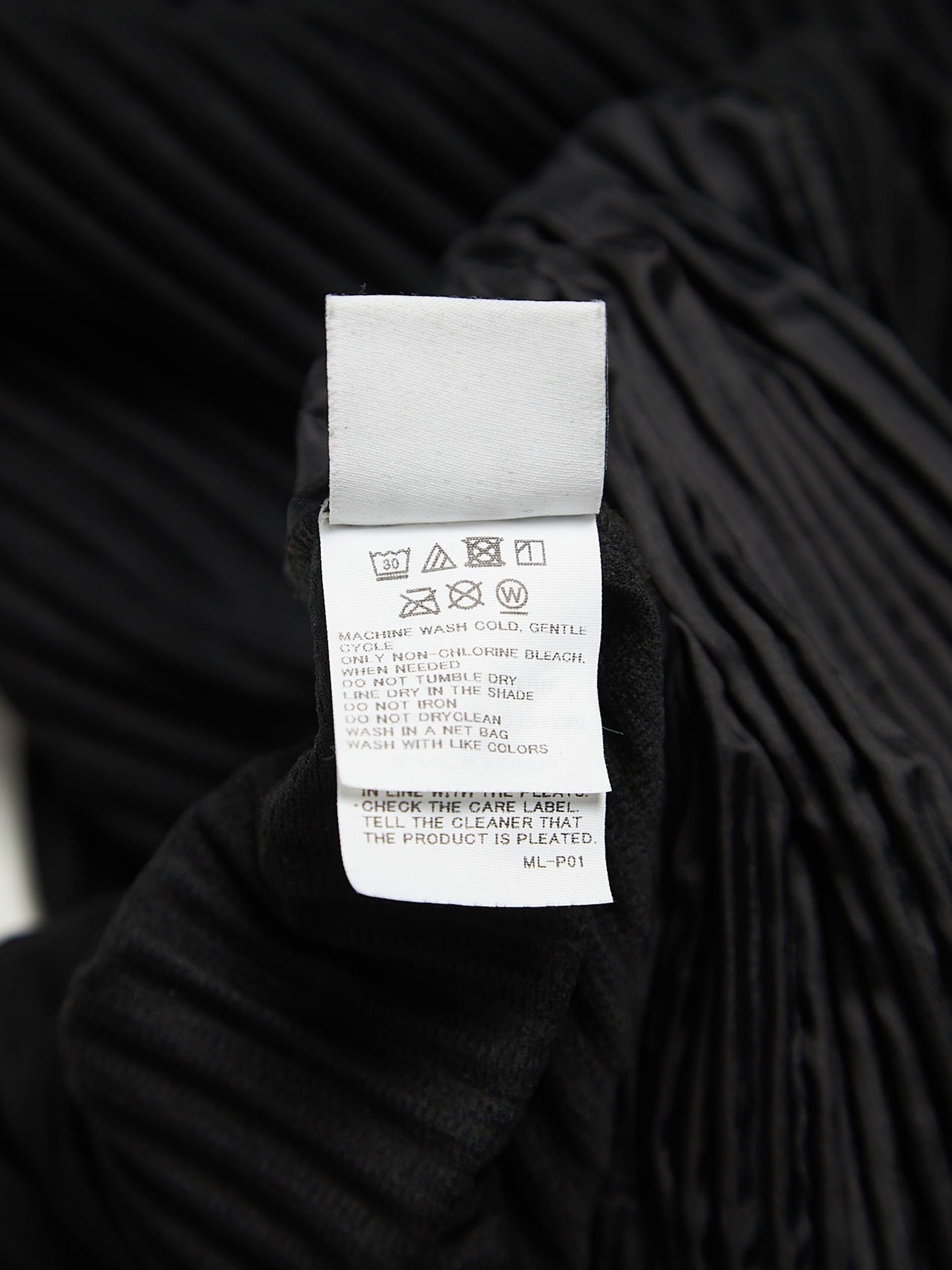 Issey Miyake Black Pleated Polyester Pants Size US 33 - 5 Thumbnail