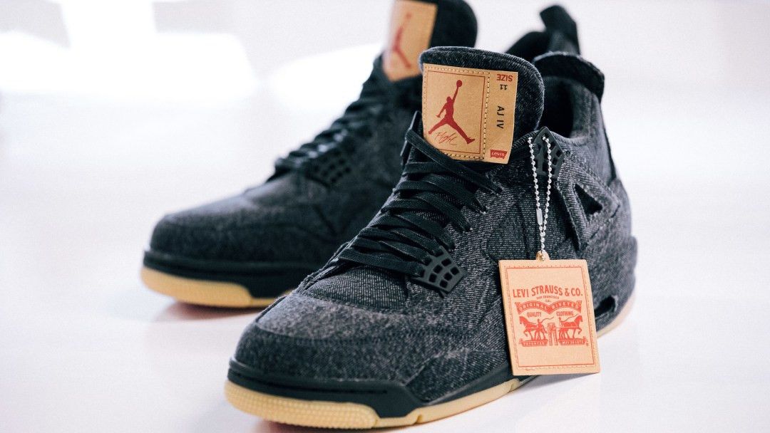 Jordan 4 Retro Levi's White (Blank Tag)