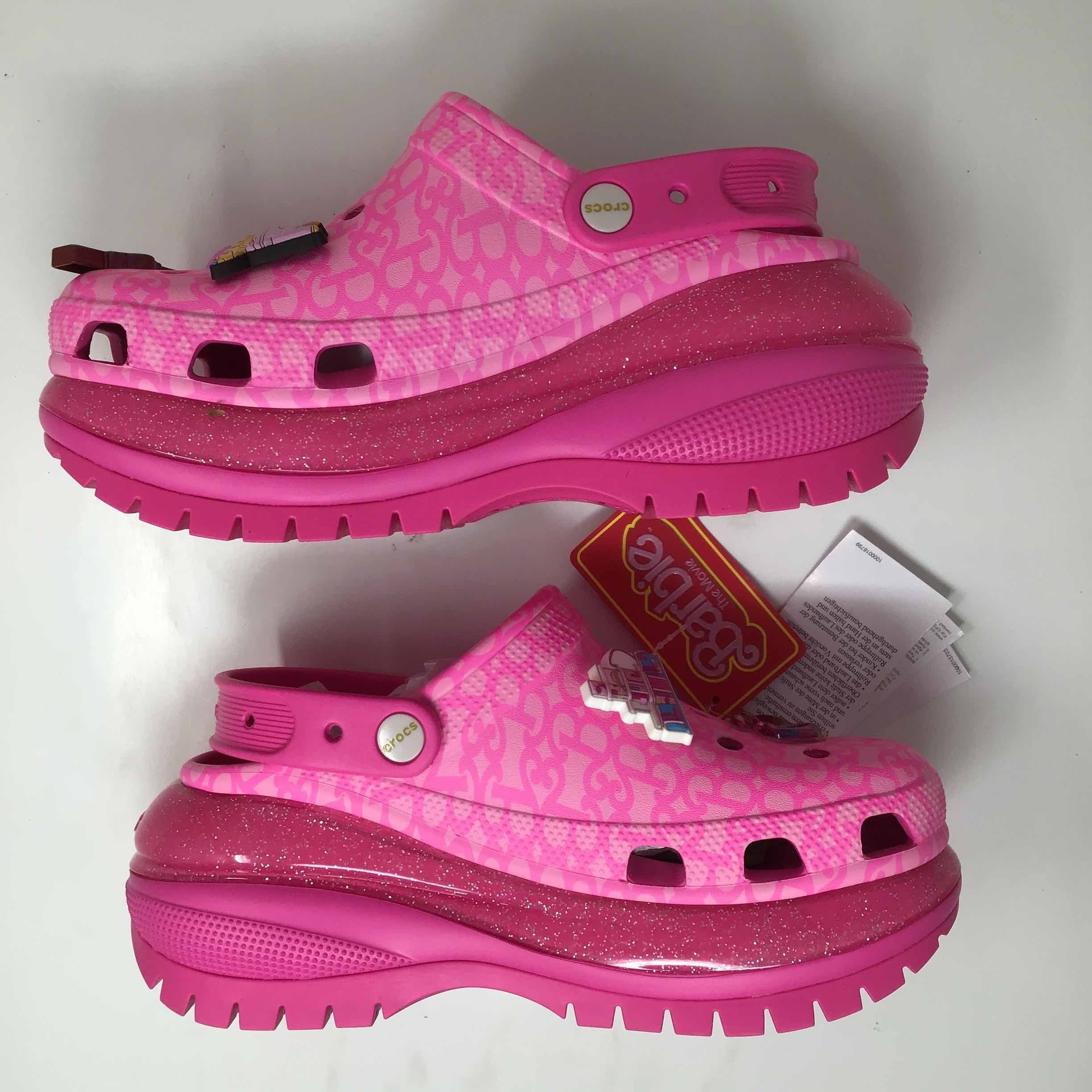 Barbie discount Movie Limited Edition Crocs Adults Classic Pink Clogs Size 7