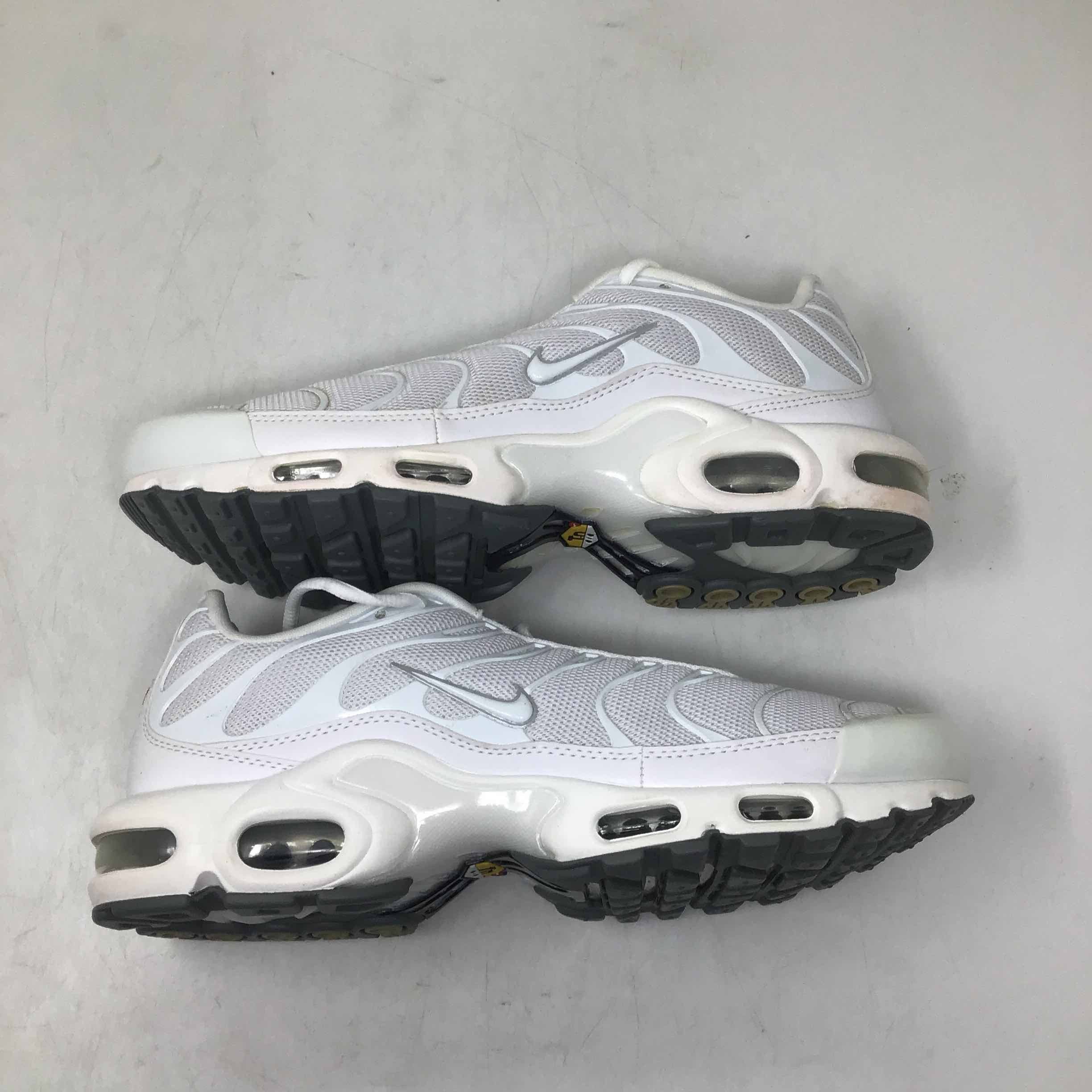 mens air max plus white
