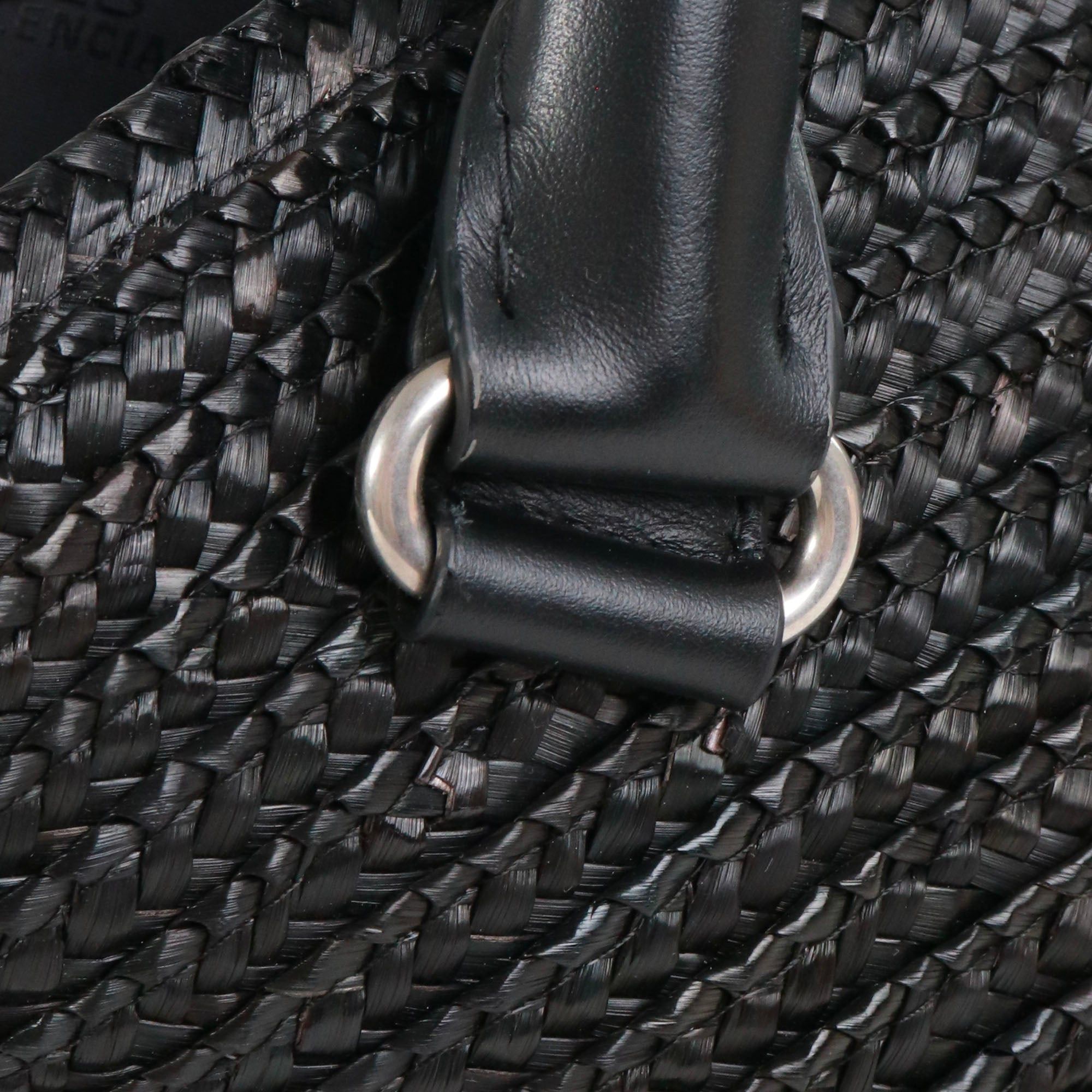 Balenciaga BALENCIAGA - Balenciaga Beach Medium tote bag in black straw Size ONE SIZE - 7 Thumbnail
