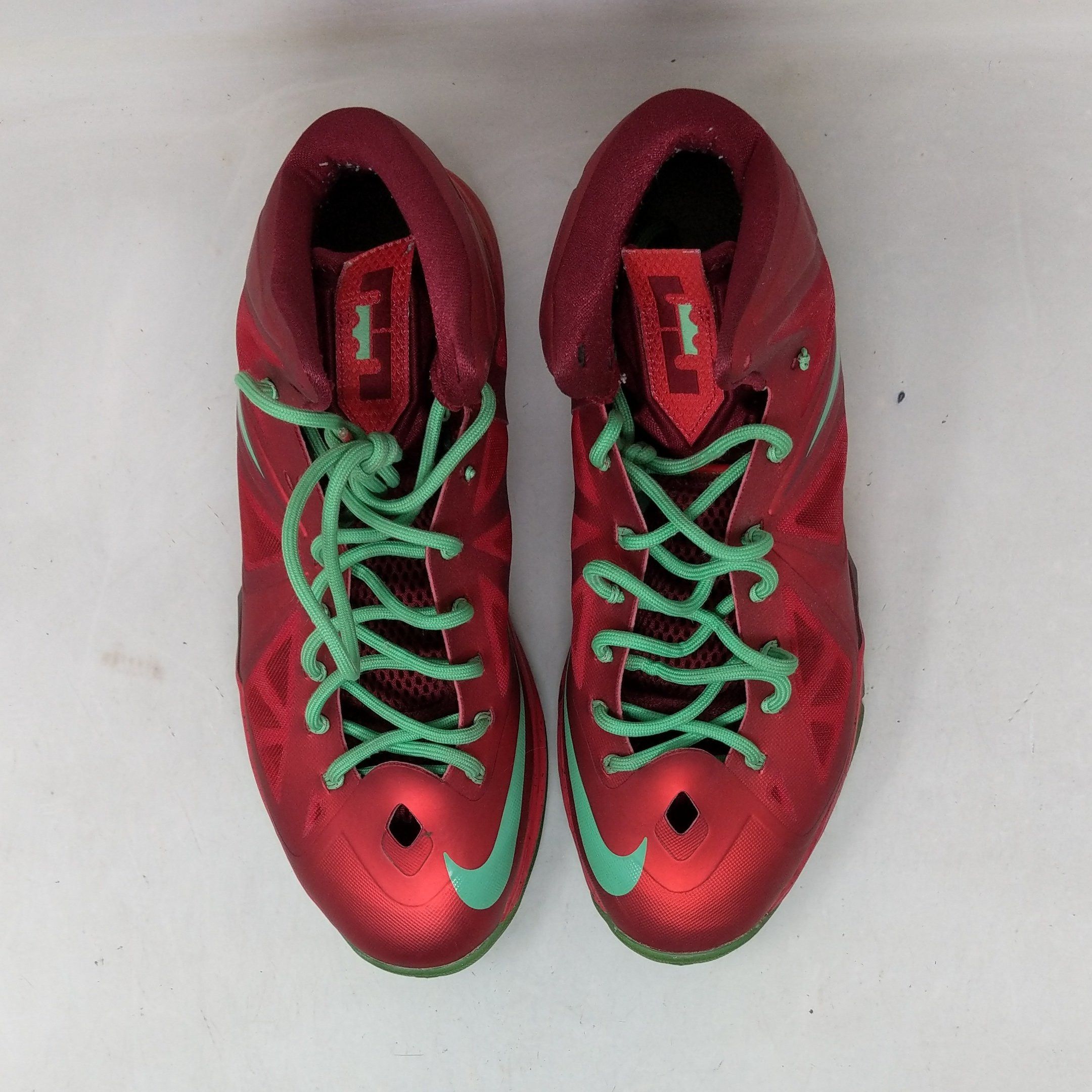 Nike LeBron 10 Christmas
