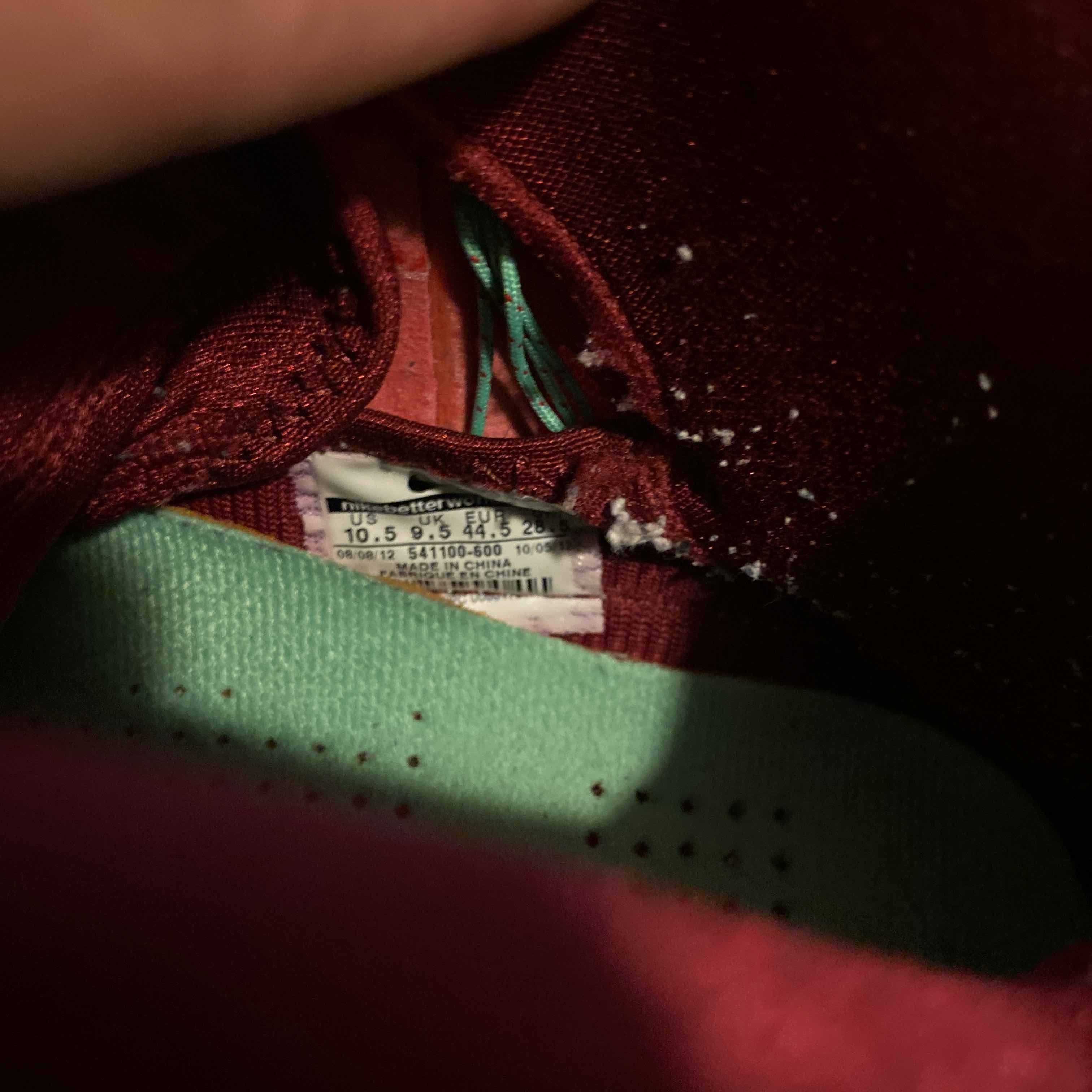 Nike LeBron 10 Christmas