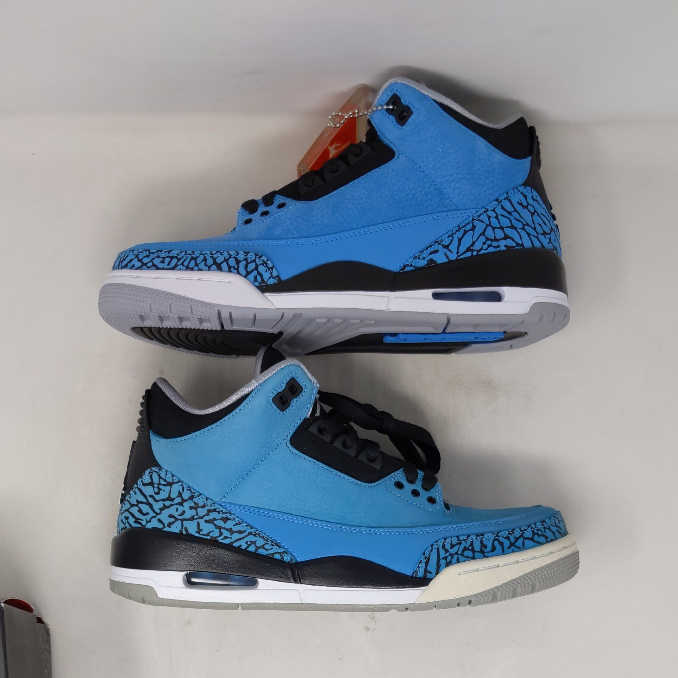 Jordan Brand Air Jordan 3 Retro Powder Blue Size US 7.5 / EU 40-41 - 2 Thumbnail
