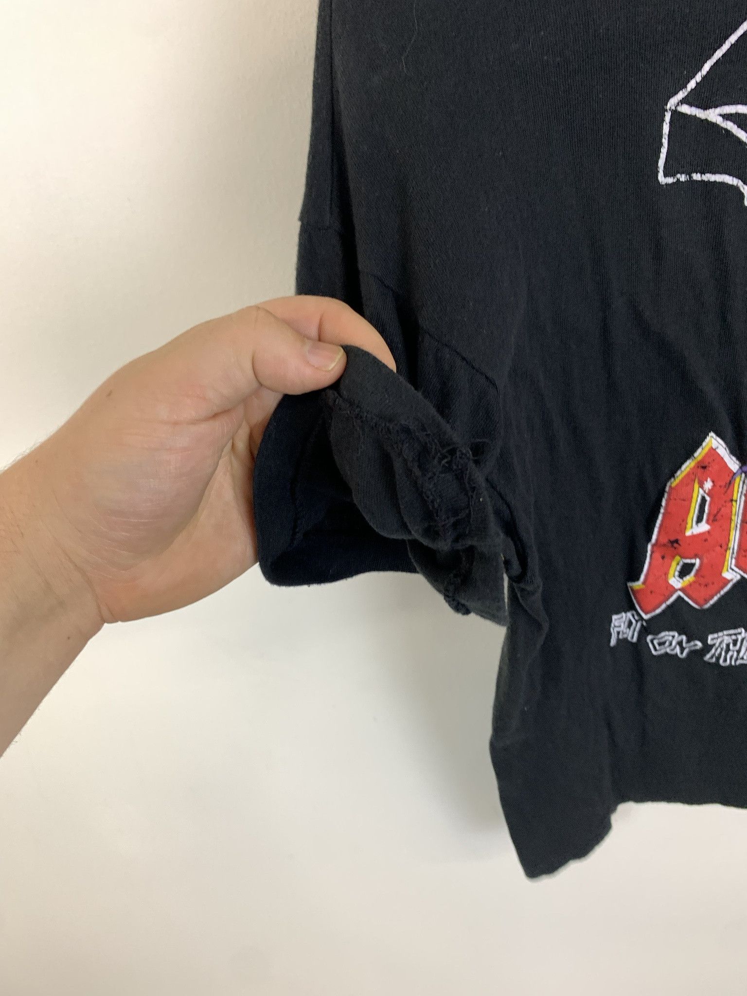 Vintage Vintage ACDC Fly on the Wall 1985 Tour Tee Singlestitch Rock Band Tee Size M Size US M / EU 48-50 / 2 - 3 Thumbnail