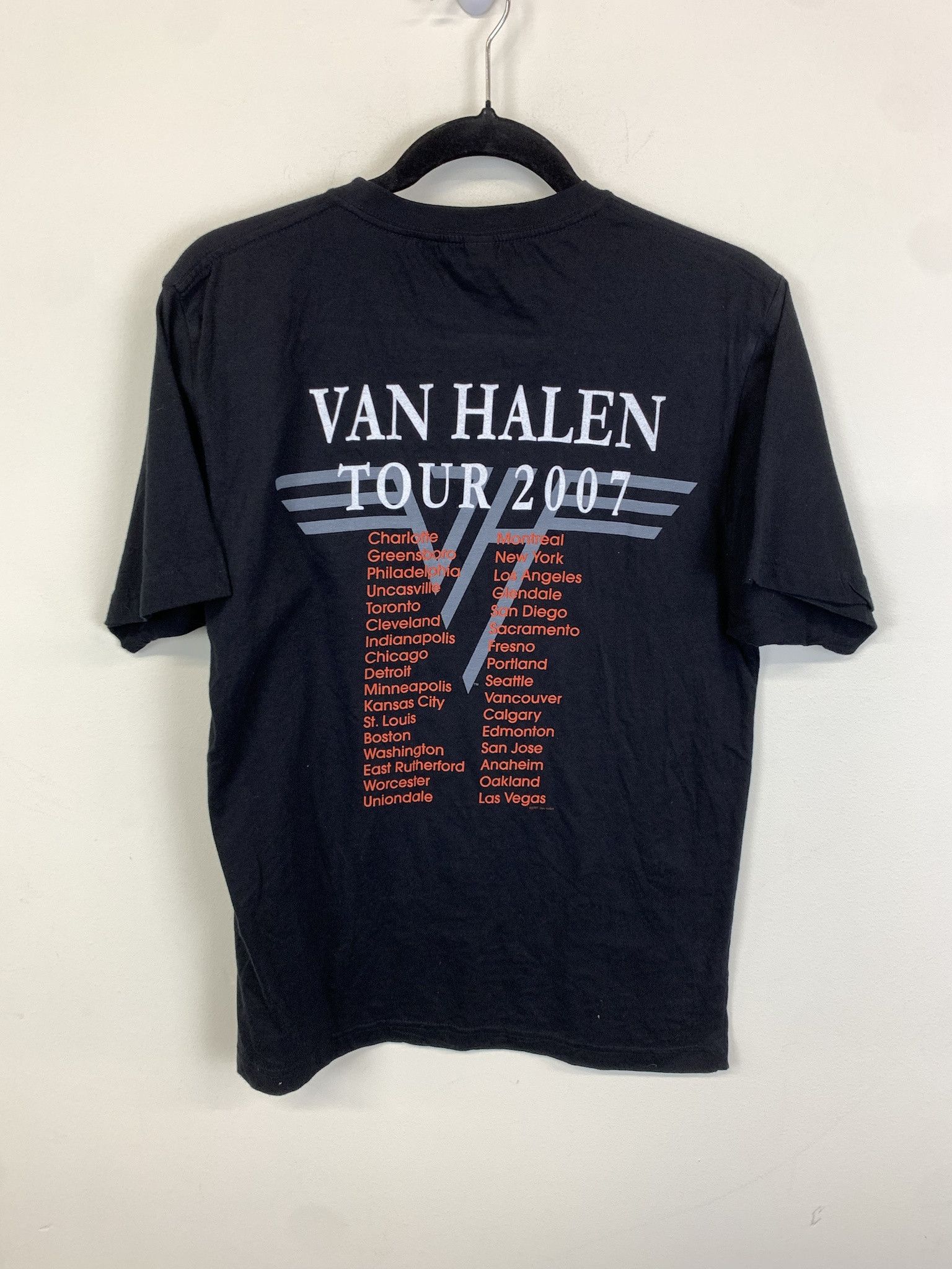 Vintage Vintage Van Halen 2007 Tour Tee Shirt Size M Size US M / EU 48-50 / 2 - 3 Thumbnail