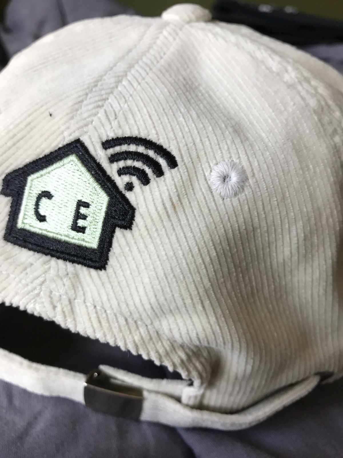 Cav Empt Cav Empt Cream Logo Corduroy Hat Size ONE SIZE - 3 Thumbnail