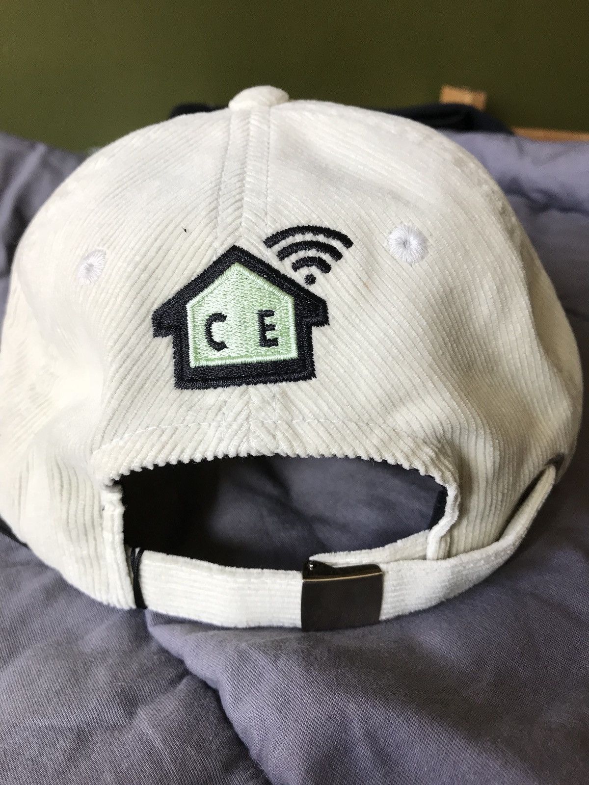 Cav Empt Cav Empt Cream Logo Corduroy Hat Size ONE SIZE - 2 Thumbnail