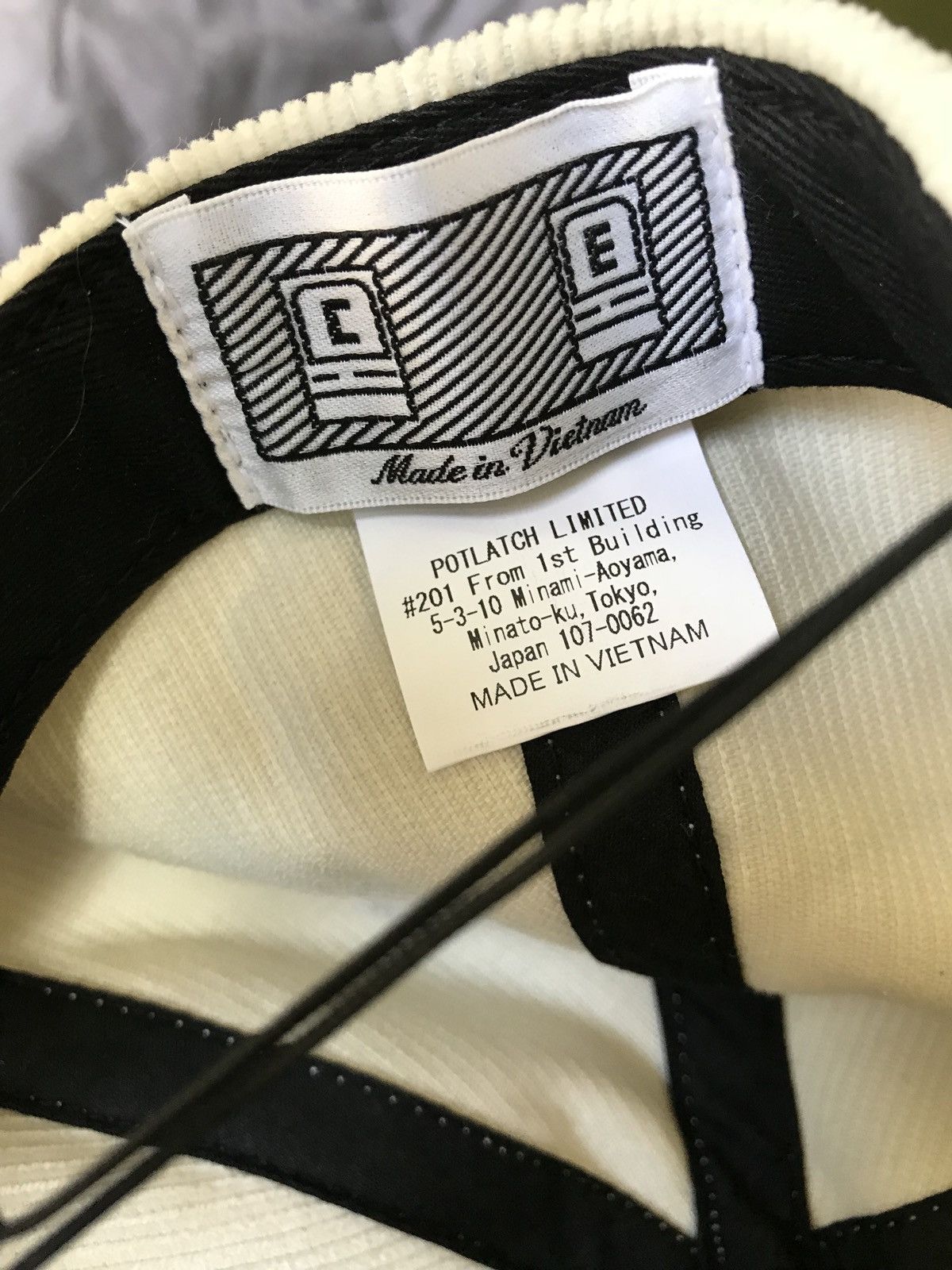 Cav Empt Cav Empt Cream Logo Corduroy Hat Size ONE SIZE - 4 Thumbnail