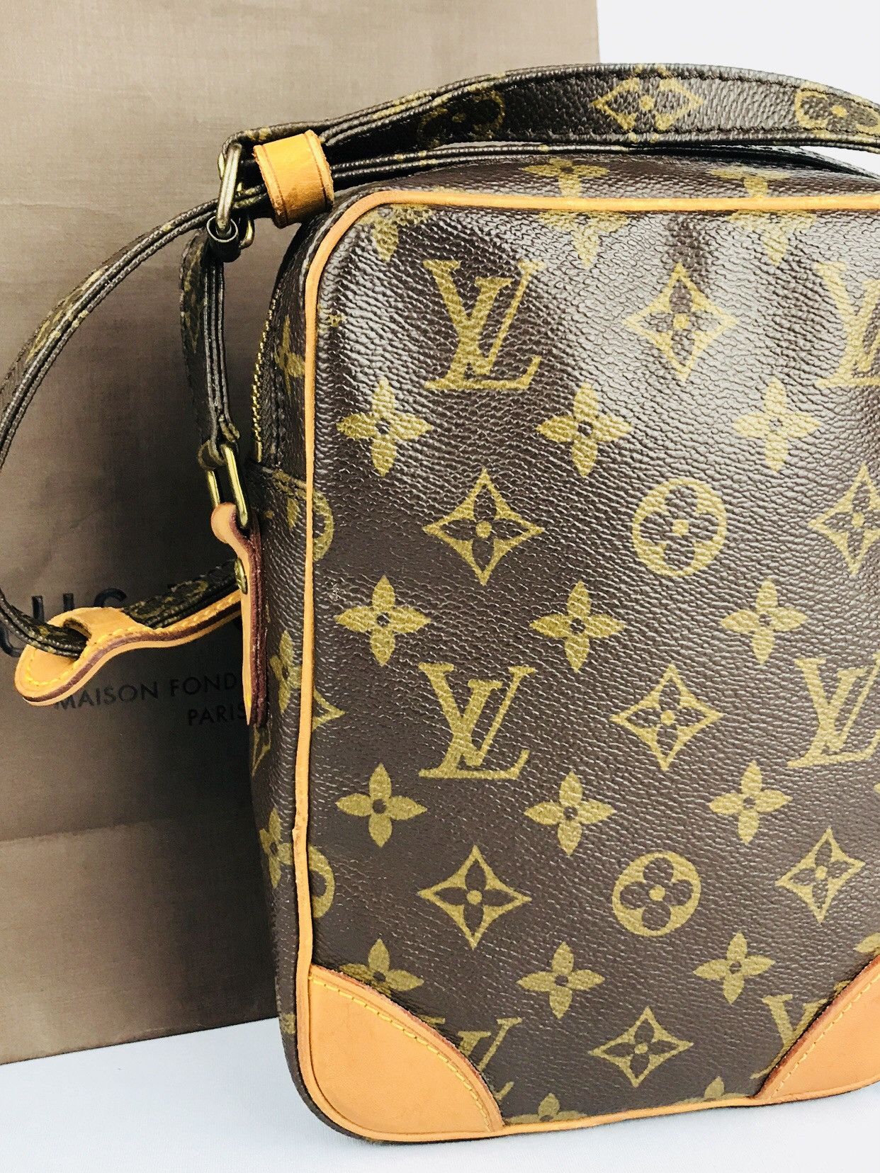 Louis Vuitton PREOWNED Authentic Louis Vuitton Danube PM Shoulderbag Size ONE SIZE - 12 Thumbnail