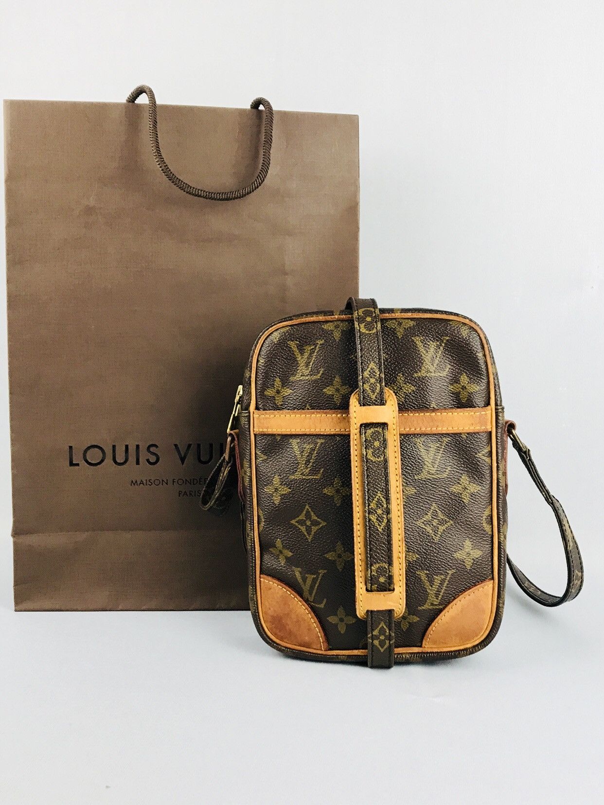 Louis Vuitton PREOWNED Authentic Louis Vuitton Danube PM Shoulderbag Size ONE SIZE - 1 Thumbnail