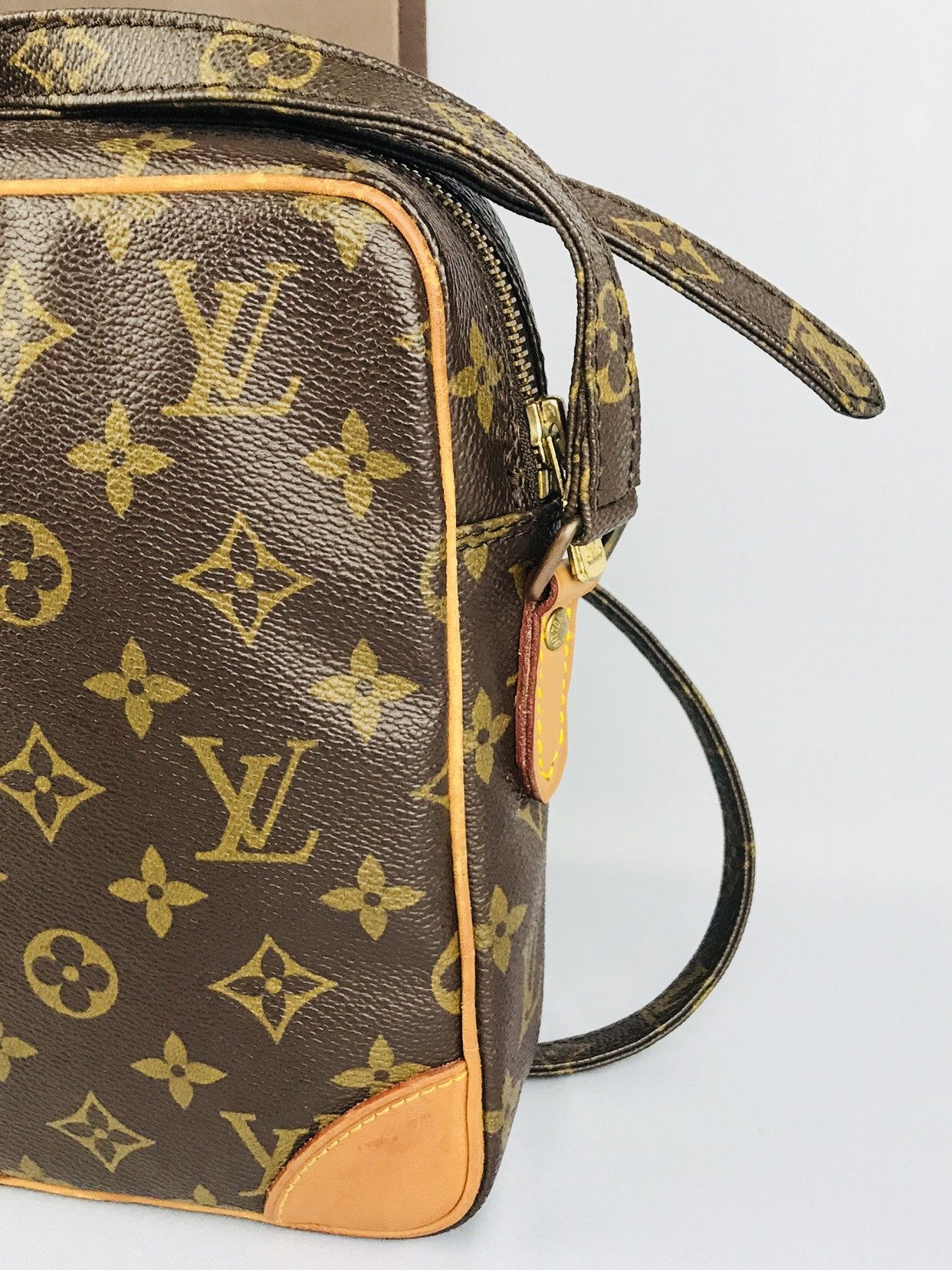 Louis Vuitton PREOWNED Authentic Louis Vuitton Danube PM Shoulderbag Size ONE SIZE - 13 Thumbnail