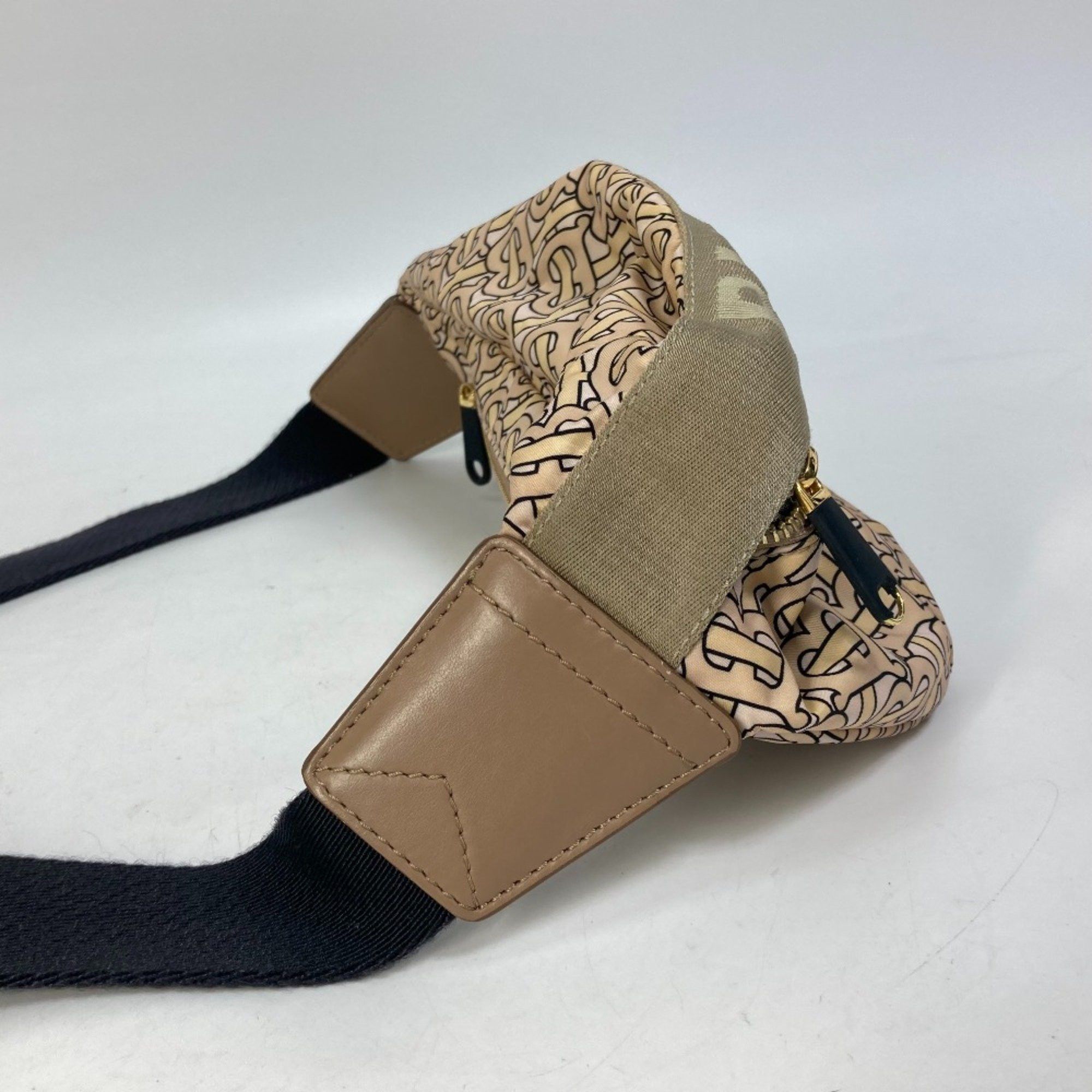 Burberry Burberry Shoulder Bag Waist Pouch body bag Beige Size ONE SIZE - 4 Thumbnail