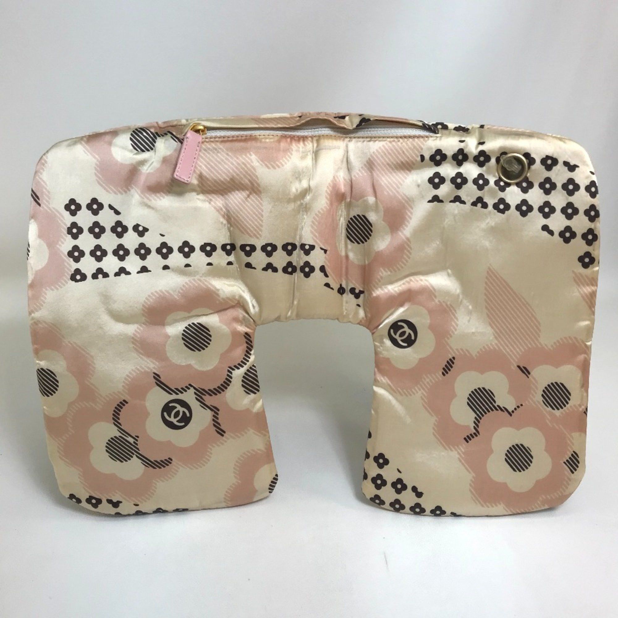 Chanel Chanel Eye mask pouch pillow set Travel case pink Size ONE SIZE - 2 Thumbnail