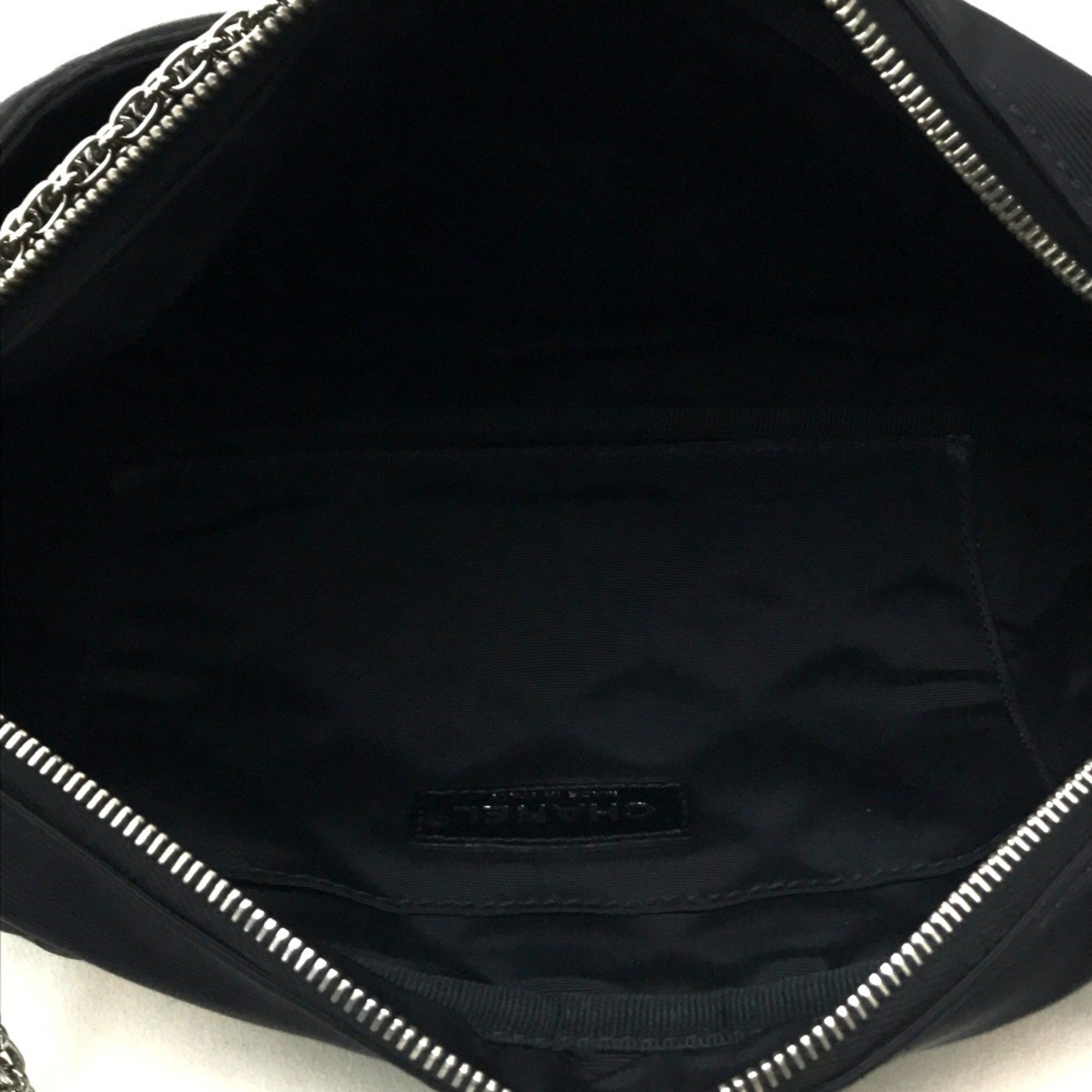 Chanel Chanel Quilted Bag Chain Shoulder Bag Black White Size ONE SIZE - 7 Thumbnail