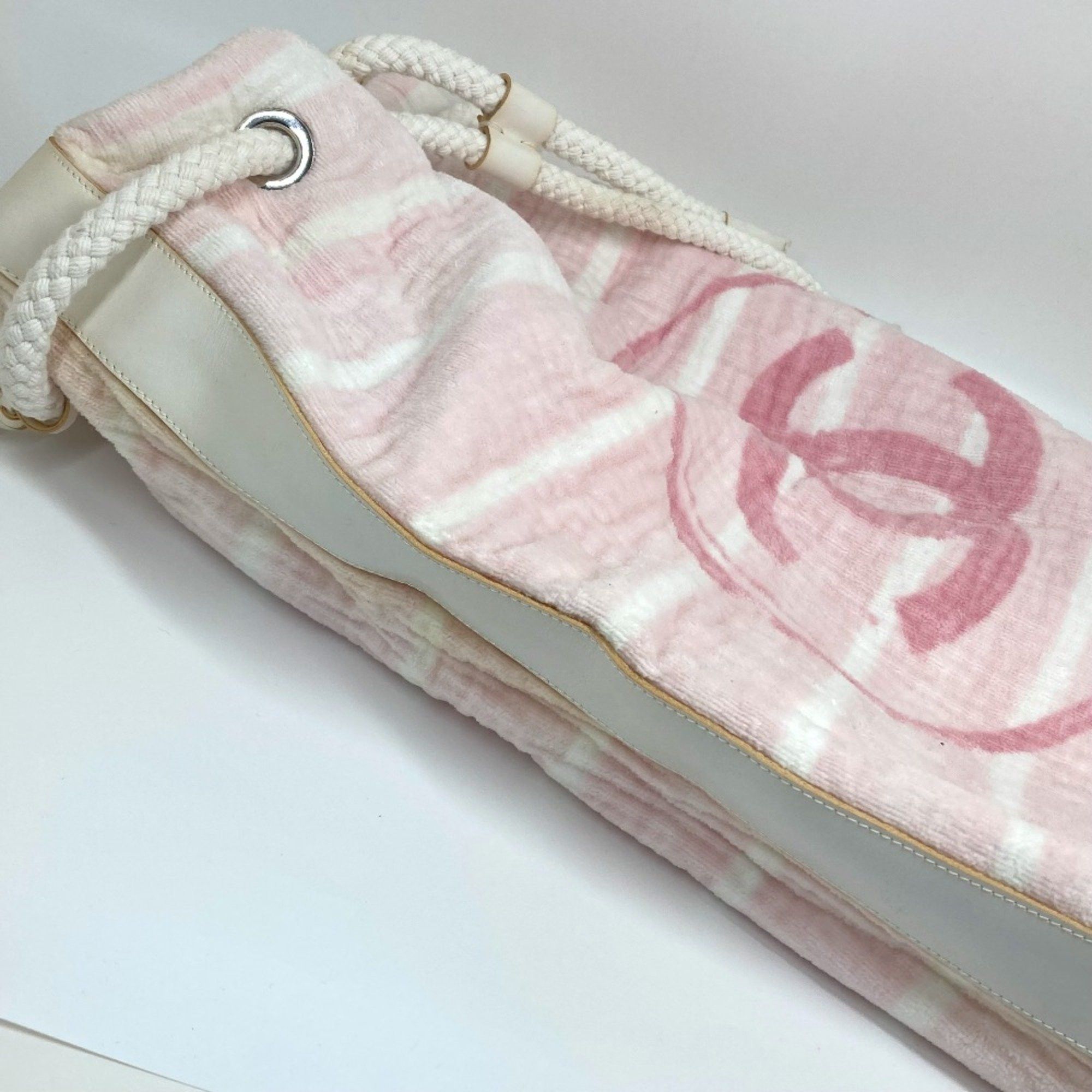 Chanel Chanel beach bag shoulder drawstring bag Shoulder Bag pink White Size ONE SIZE - 4 Thumbnail