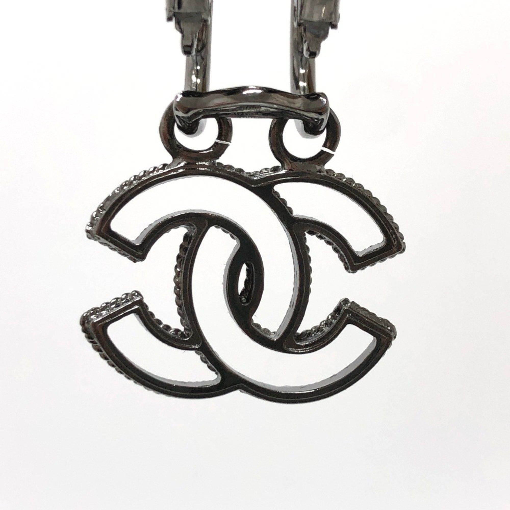 Chanel Chanel CC Mark A17S Earrings Black Size ONE SIZE - 5 Thumbnail