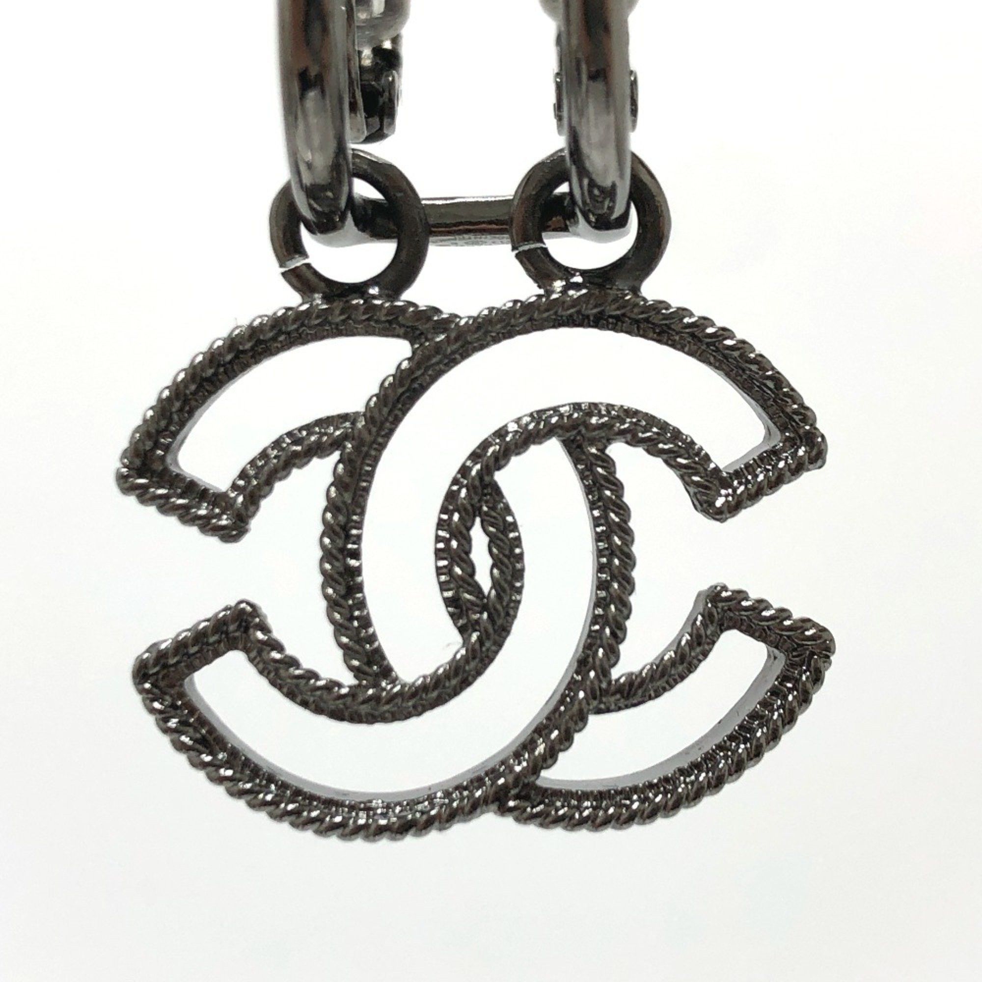 Chanel Chanel CC Mark A17S Earrings Black Size ONE SIZE - 3 Thumbnail
