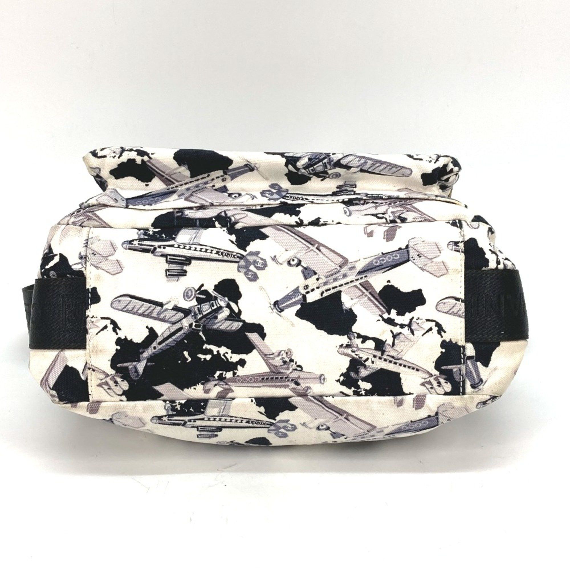 Chanel Chanel Airline Bag Crossbody Pochette Shoulder Bag Black White Size ONE SIZE - 4 Thumbnail
