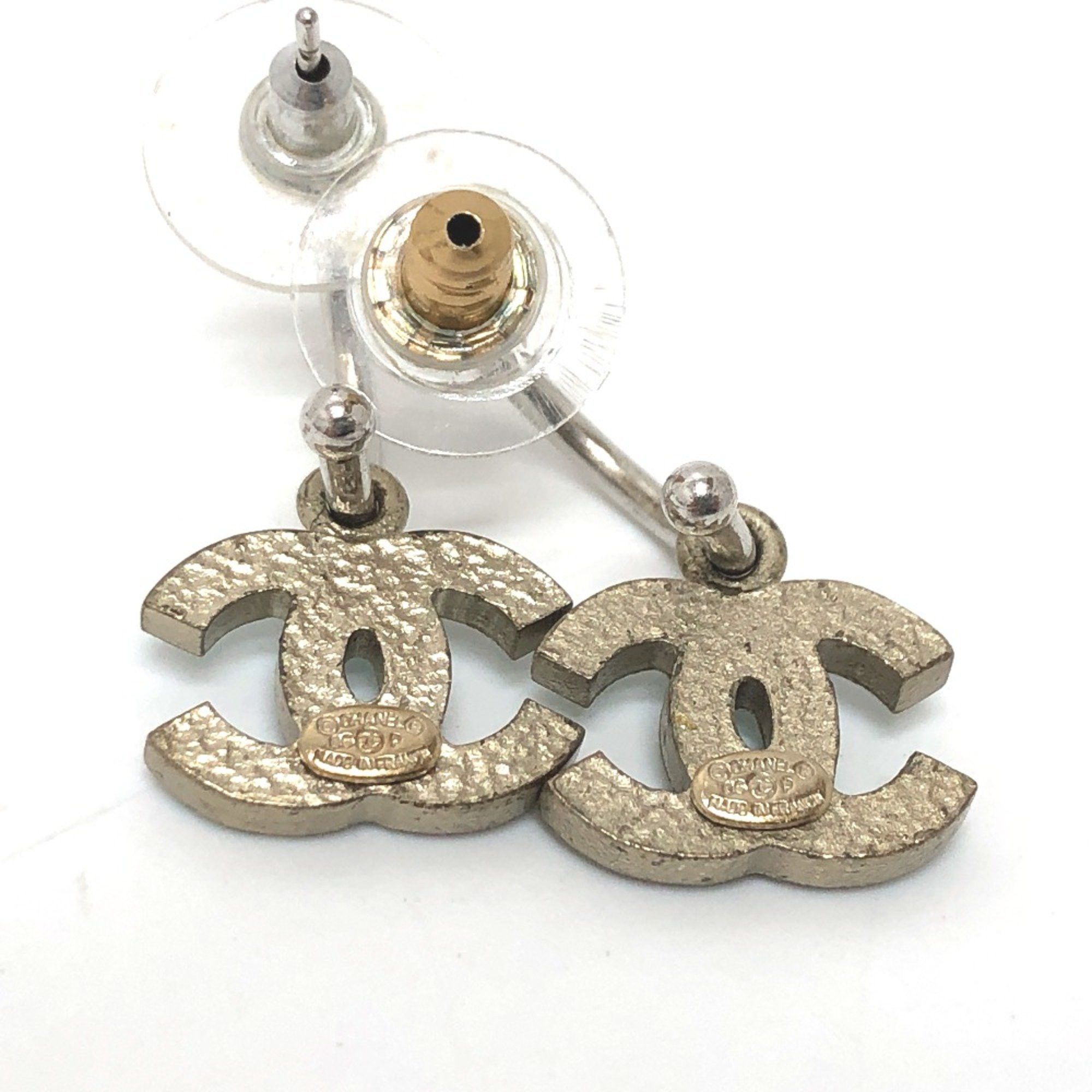 Chanel Chanel 06P Rhinestone Pierce Silver Size ONE SIZE - 2 Thumbnail