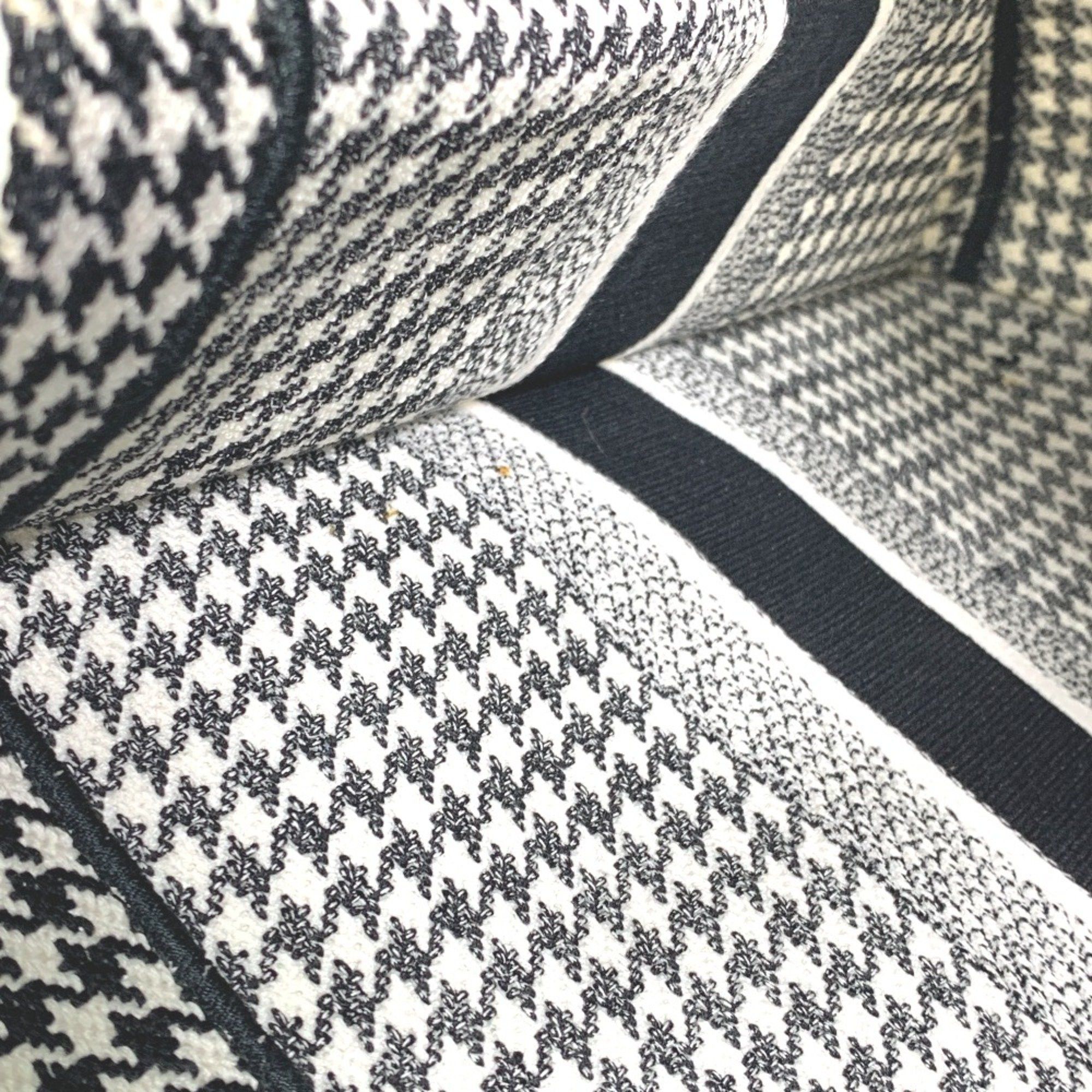 Dior CHRISTIAN DIOR Houndstooth Shoulder Bag bag book tote Tote Bag White/Black Size ONE SIZE - 12 Thumbnail