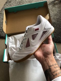 Nike sb gato hot sale supreme white