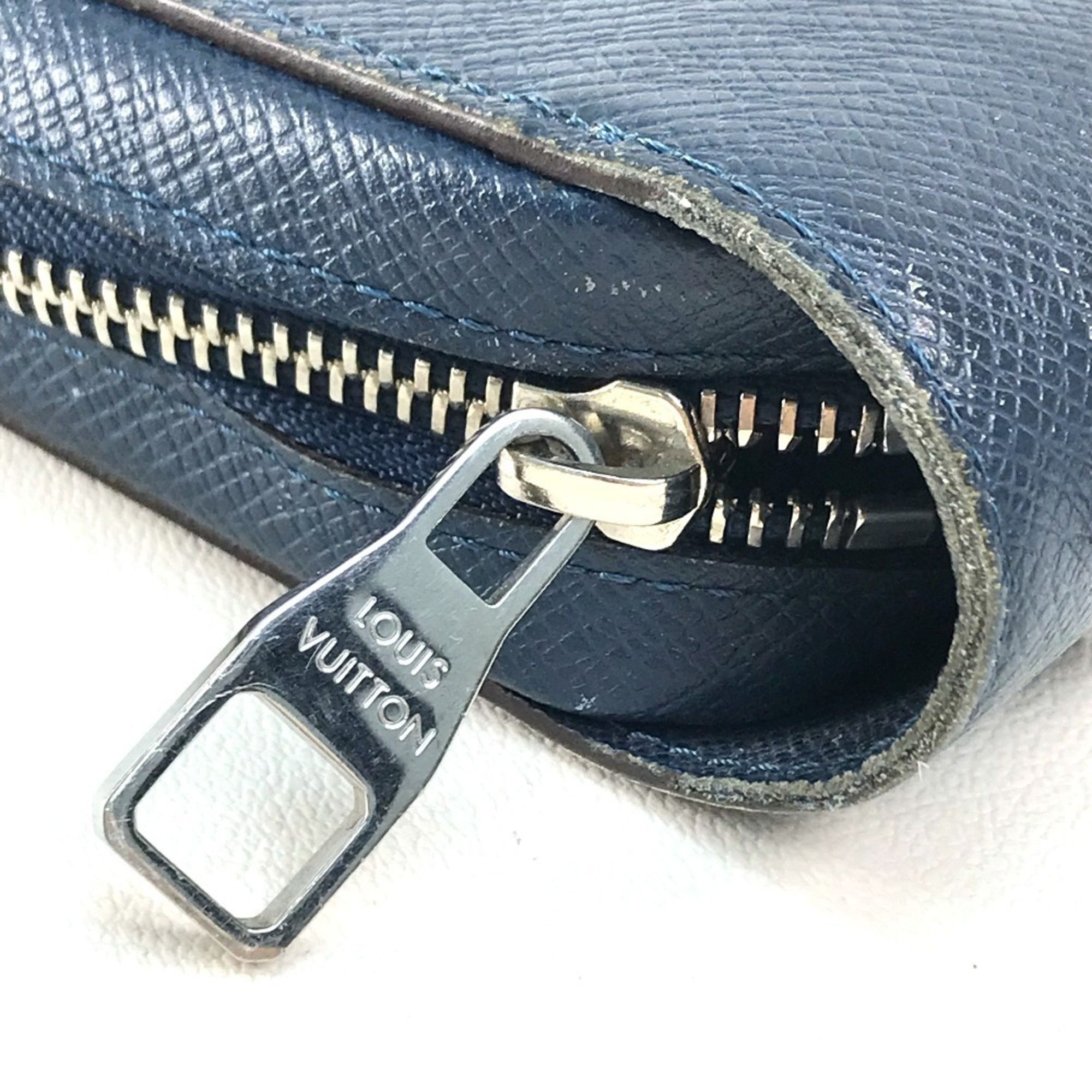 Louis Vuitton Louis Vuitton M42098 Taiga Bag Clutch bag with handle Long Wallet Ocan Blue Based Size ONE SIZE - 4 Thumbnail