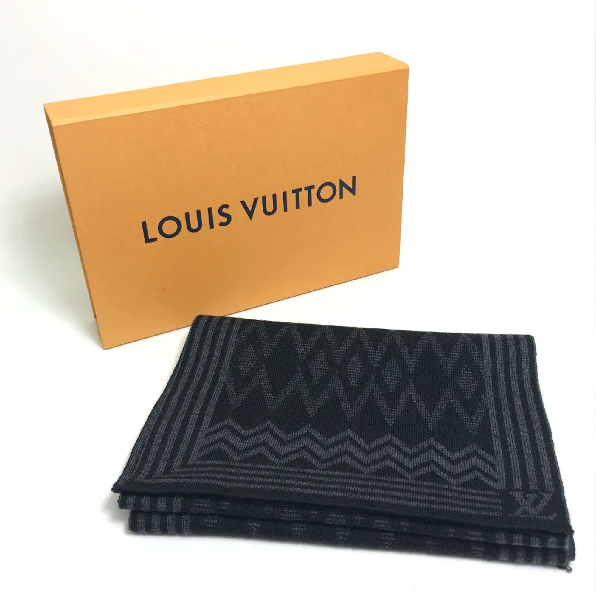 Louis Vuitton Louis Vuitton 401910 Logo pattern Scarf Black /Gray Size ONE SIZE - 12 Thumbnail