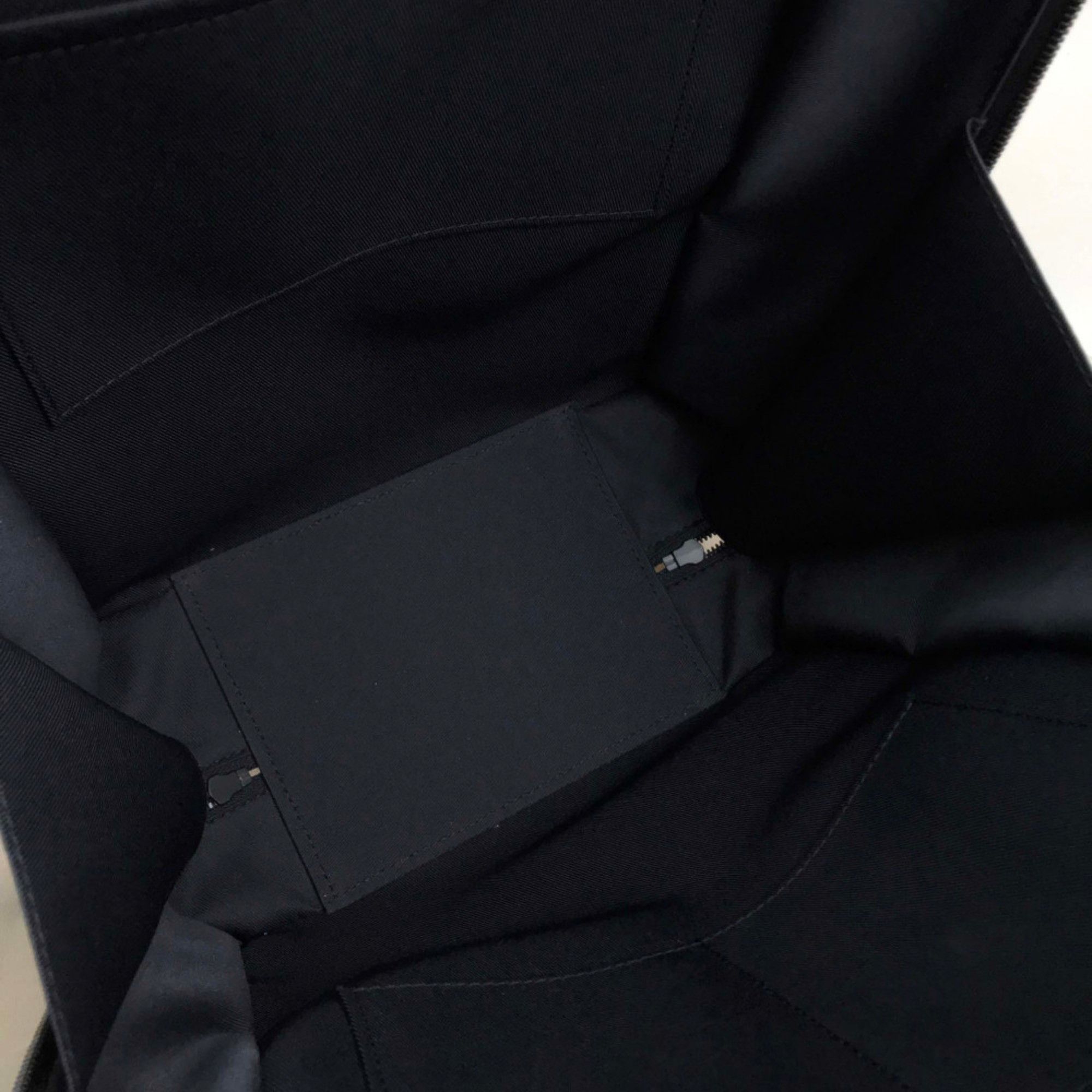Louis Vuitton Louis Vuitton M30337 taiga rainbow Backpack Black Size ONE SIZE - 4 Thumbnail