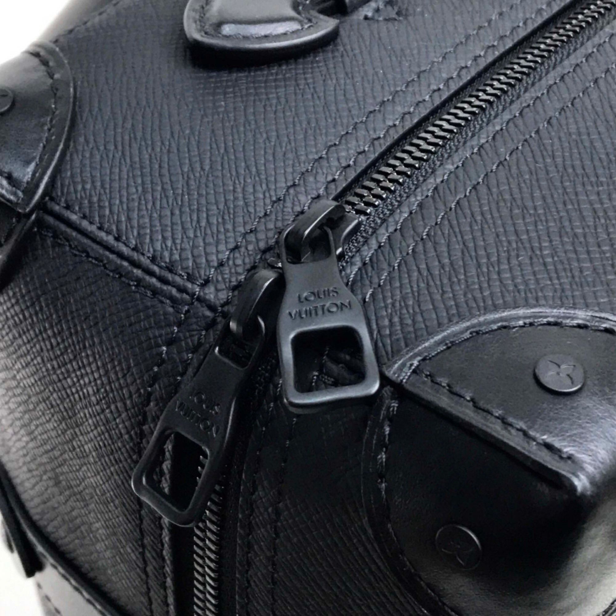 Louis Vuitton Louis Vuitton M30337 taiga rainbow Backpack Black Size ONE SIZE - 8 Thumbnail
