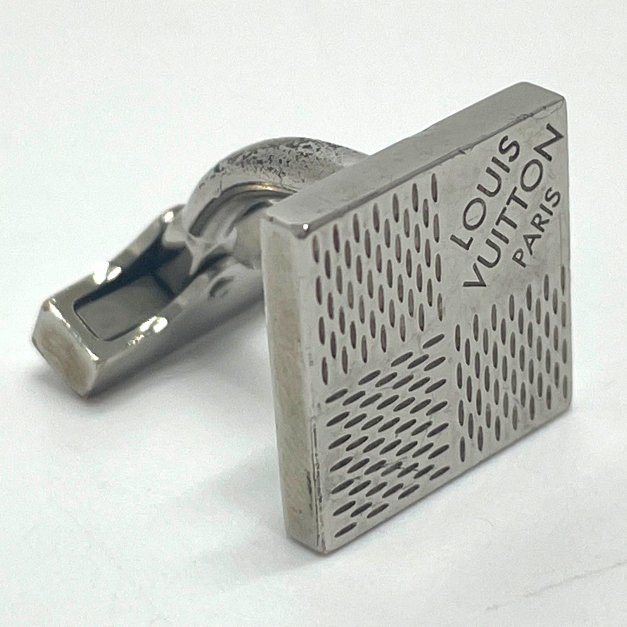 Louis Vuitton Louis Vuitton M61035 Damier 4 Cufflinks cuffs Silver Size ONE SIZE - 8 Thumbnail
