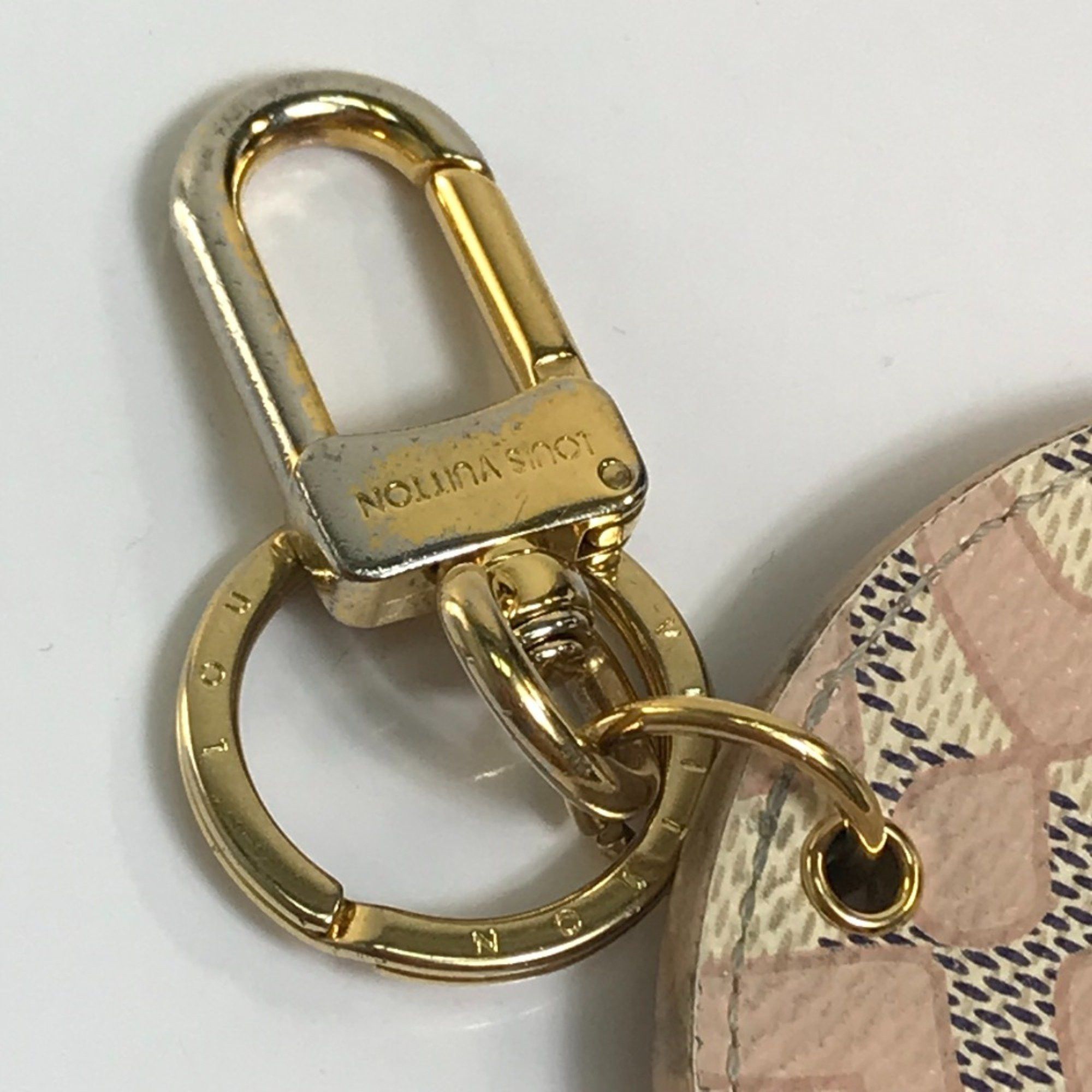 Louis Vuitton Louis Vuitton M61943 Damier Azur charm Key Holder White x Pink Size ONE SIZE - 8 Thumbnail