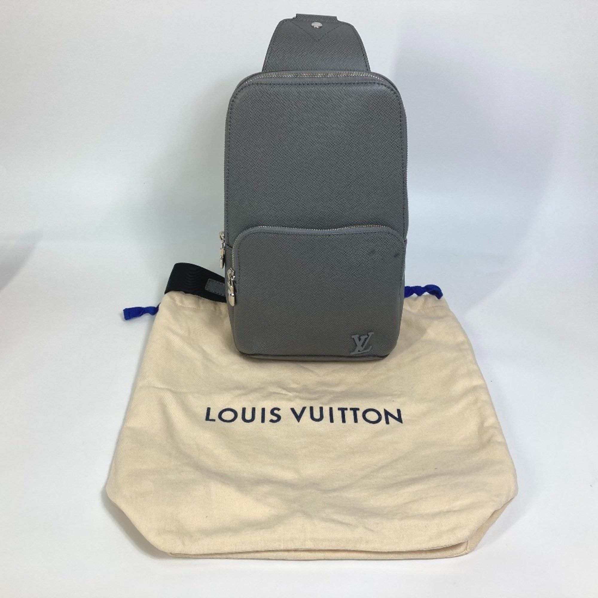 Louis Vuitton Louis Vuitton M30801 Taiga Bag Shoulder Bag Gris gray Size ONE SIZE - 14 Thumbnail
