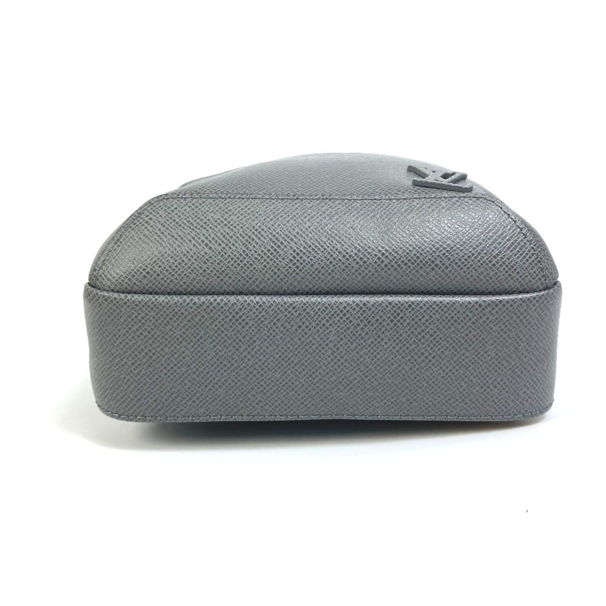 Louis Vuitton Louis Vuitton M30801 Taiga Bag Shoulder Bag Gris gray Size ONE SIZE - 4 Thumbnail