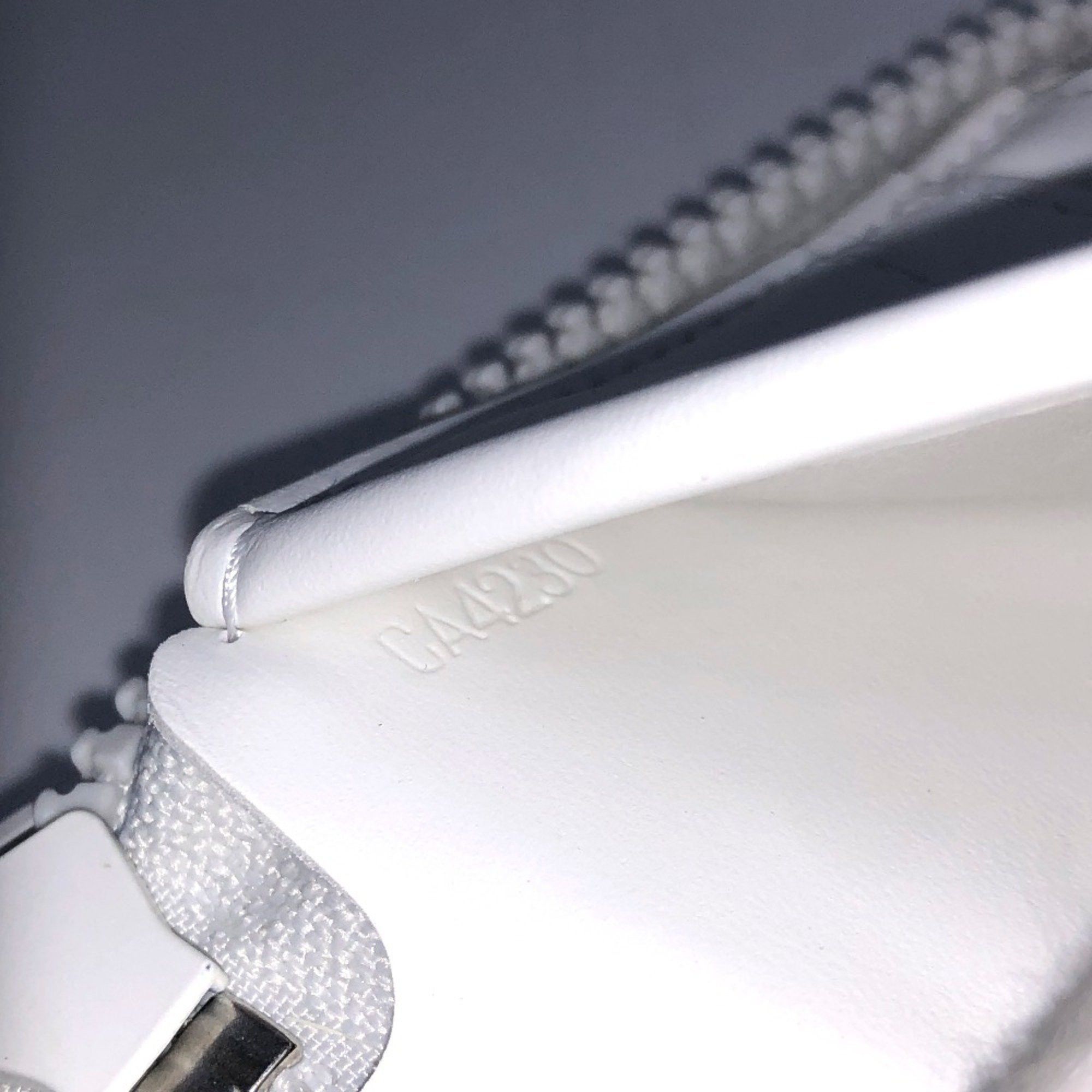 Louis Vuitton Louis Vuitton M80337 Zippy Wallet Vertical LV friend Long Wallet White Size ONE SIZE - 13 Thumbnail