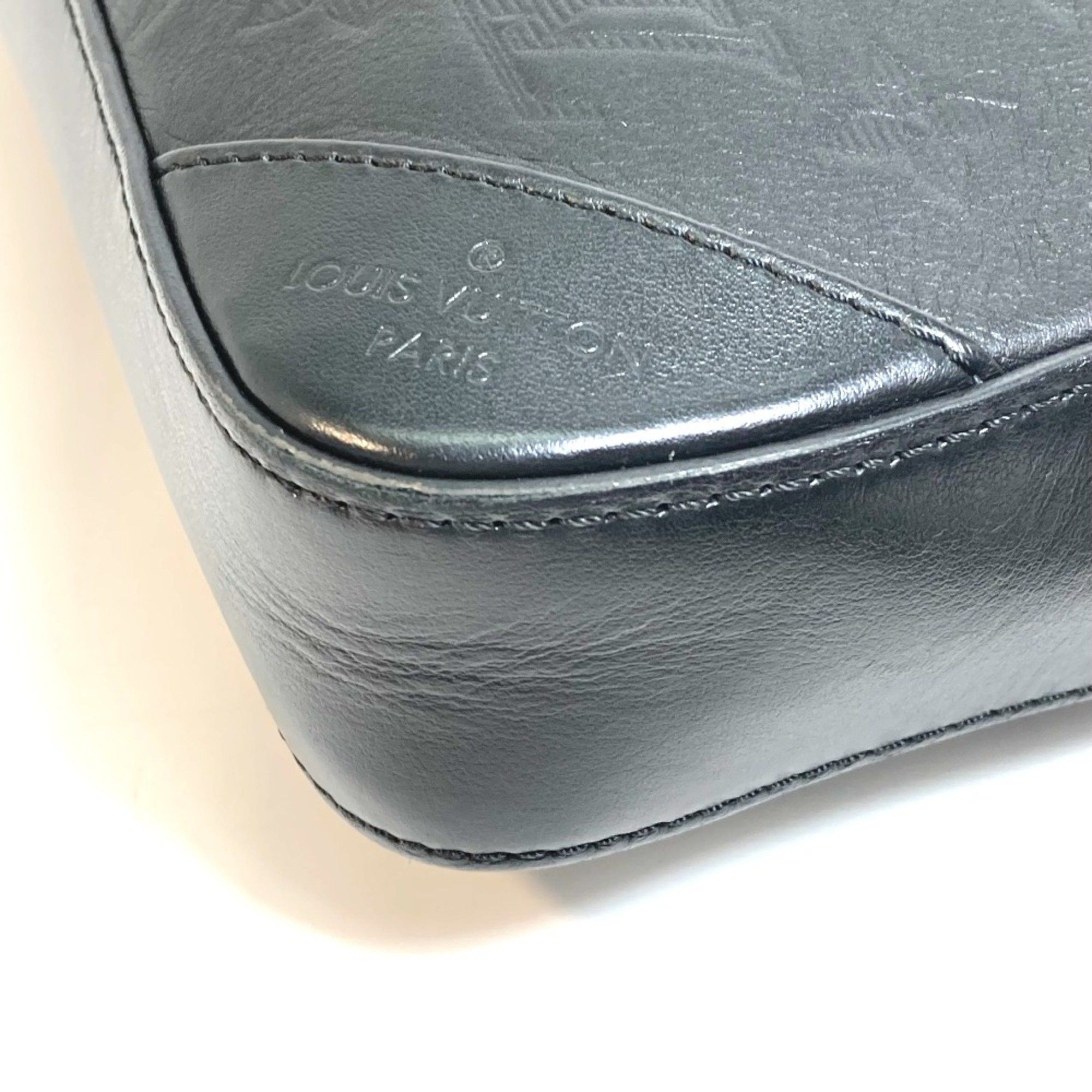 Louis Vuitton Louis Vuitton M69827 Monogram shadow Bag Crossbody body bag Black Size ONE SIZE - 8 Thumbnail